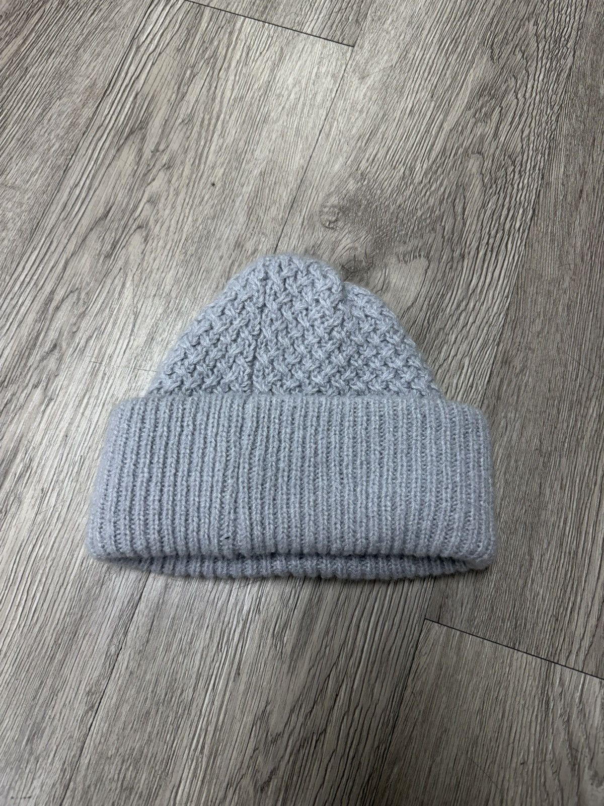 Chanel Chanel Ice Blue Cream Beanie Size ONE SIZE - 2 Thumbnail