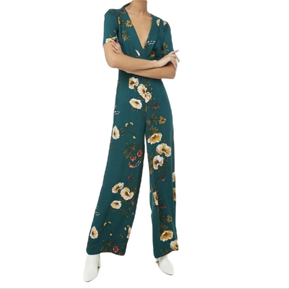 Forever 21 NWT Forever 21 Green Floral Jumpsuit S Size 27" / US 4 / IT 40 - 1 Thumbnail