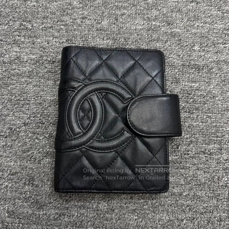 Chanel Chanel Quilted Notebook Holder. Size ONE SIZE - 1 Thumbnail