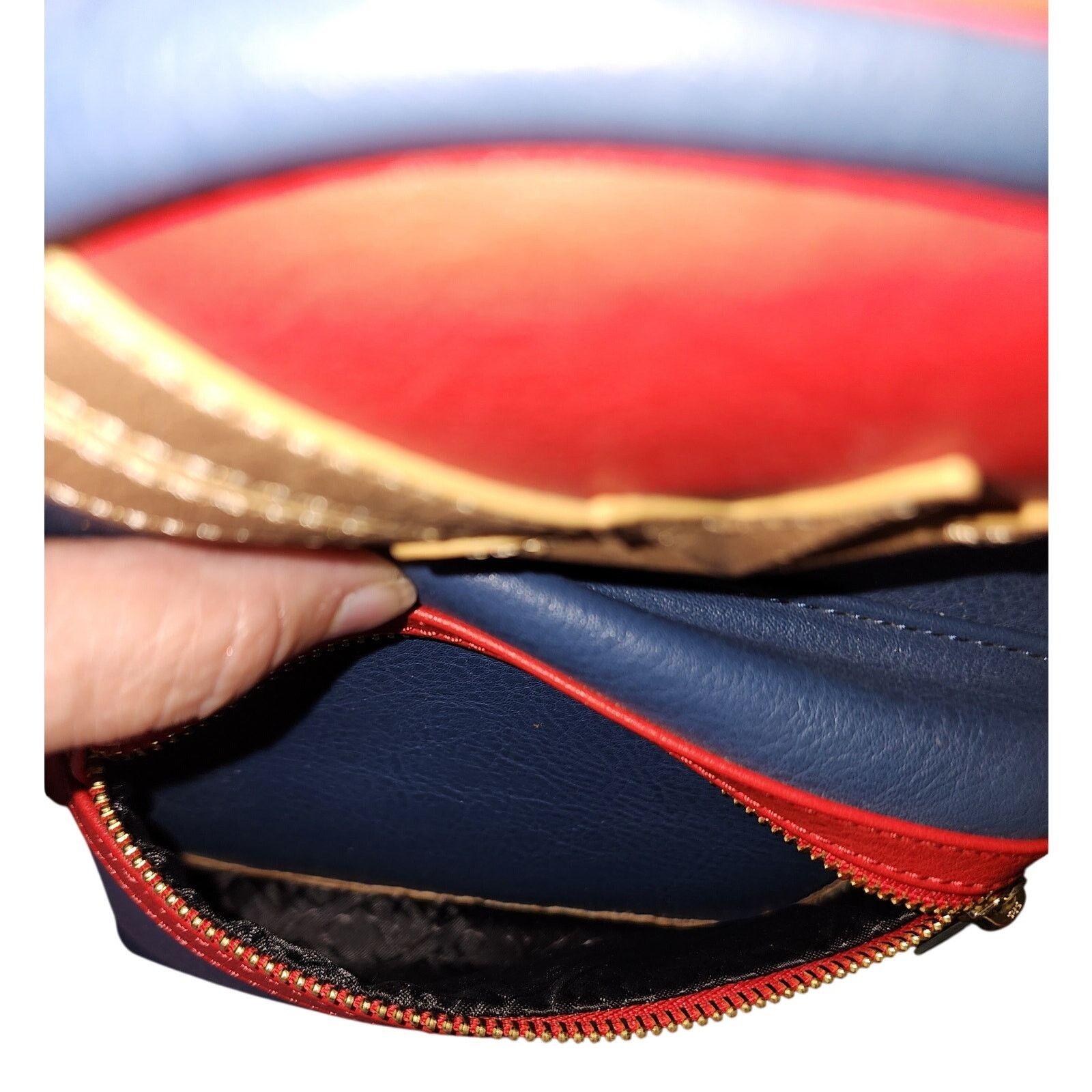 Other Loungefly Captain Marvel backpack excellent condition Size ONE SIZE - 6 Thumbnail