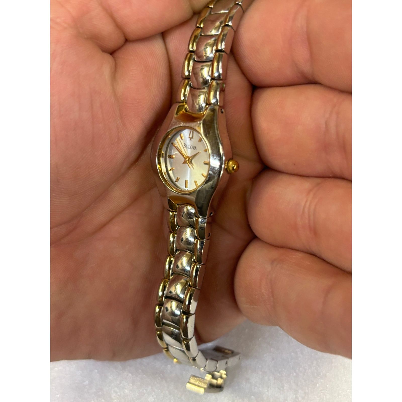 Bulova Bulova Silver Dial 2-Tone Women’s Watch! New Battery! Size ONE SIZE - 3 Thumbnail
