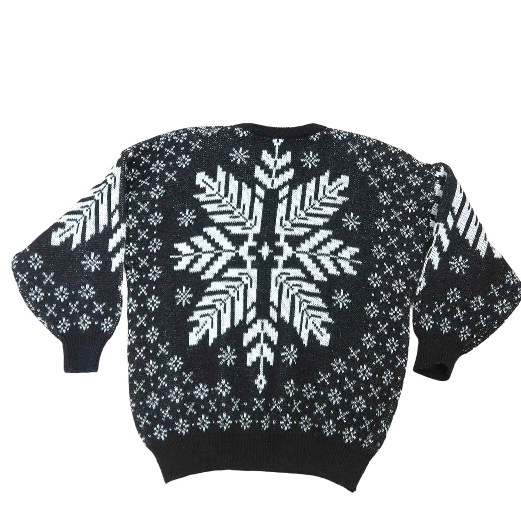 Vintage VINTAGE 1980s Genesis knit sweater M Black White snowflake Acrylic Casual Christmas Mens Size M / US 6-8 / IT 42-44 - 4 Thumbnail