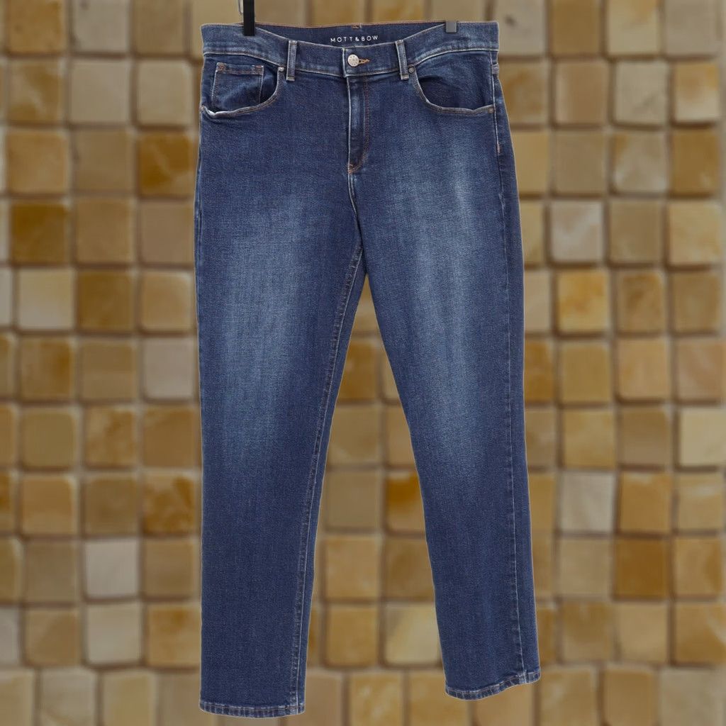 Mott & Bow Mott & Bow Women's Boyfriend Jeans Dark Indigo Blue 31X30 Regular Denim 5-Pocket Stretch Rise 10.5" Inseam 30" Size 31 Color Blue Jeans Size 24" / US 00 / IT 34 - 1 Thumbnail