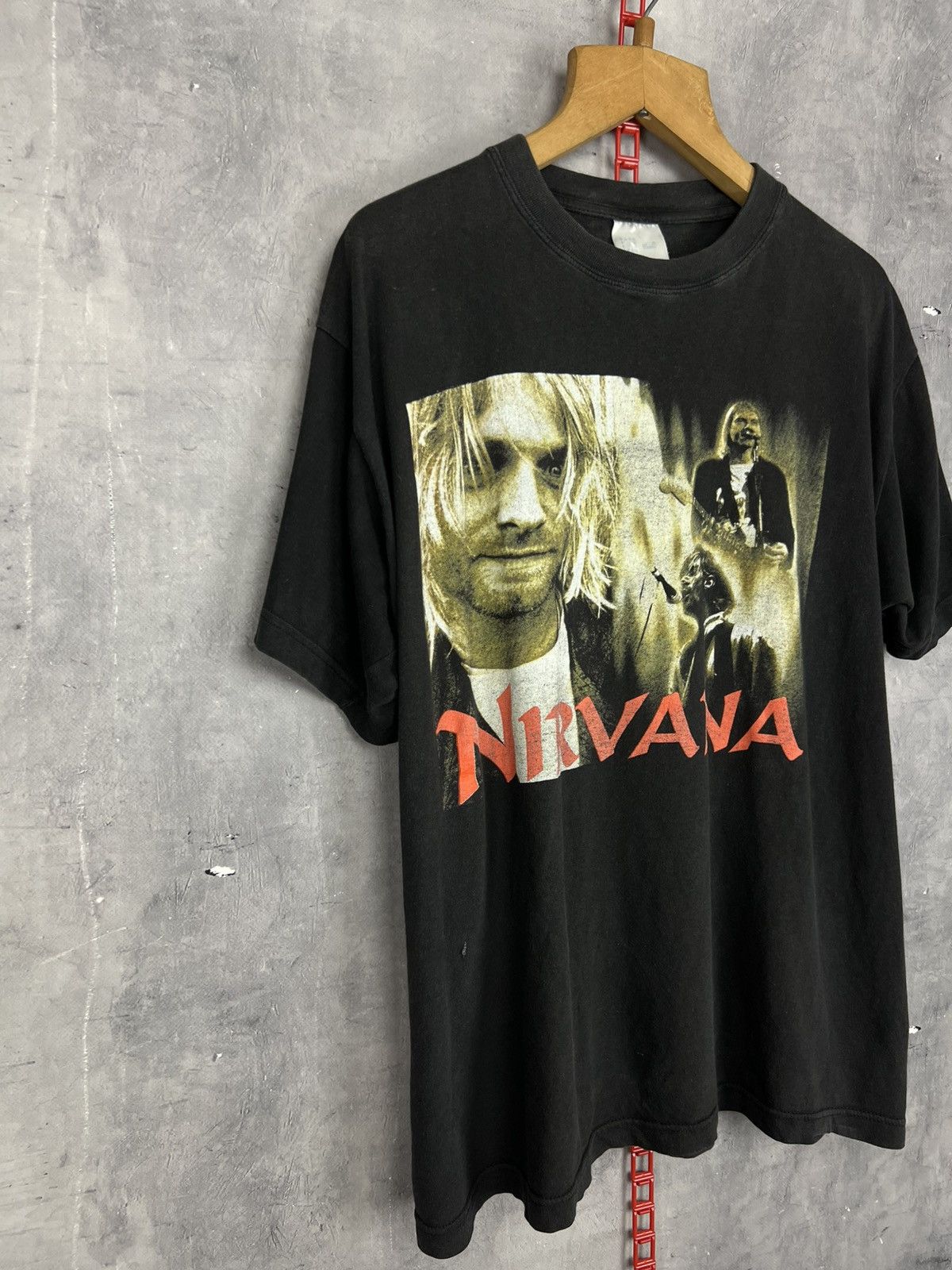 Nirvana Vintage 90s Nirvana Kurt Cobain Band Tee Shirt Rare Size M Size US M / EU 48-50 / 2 - 2 Thumbnail