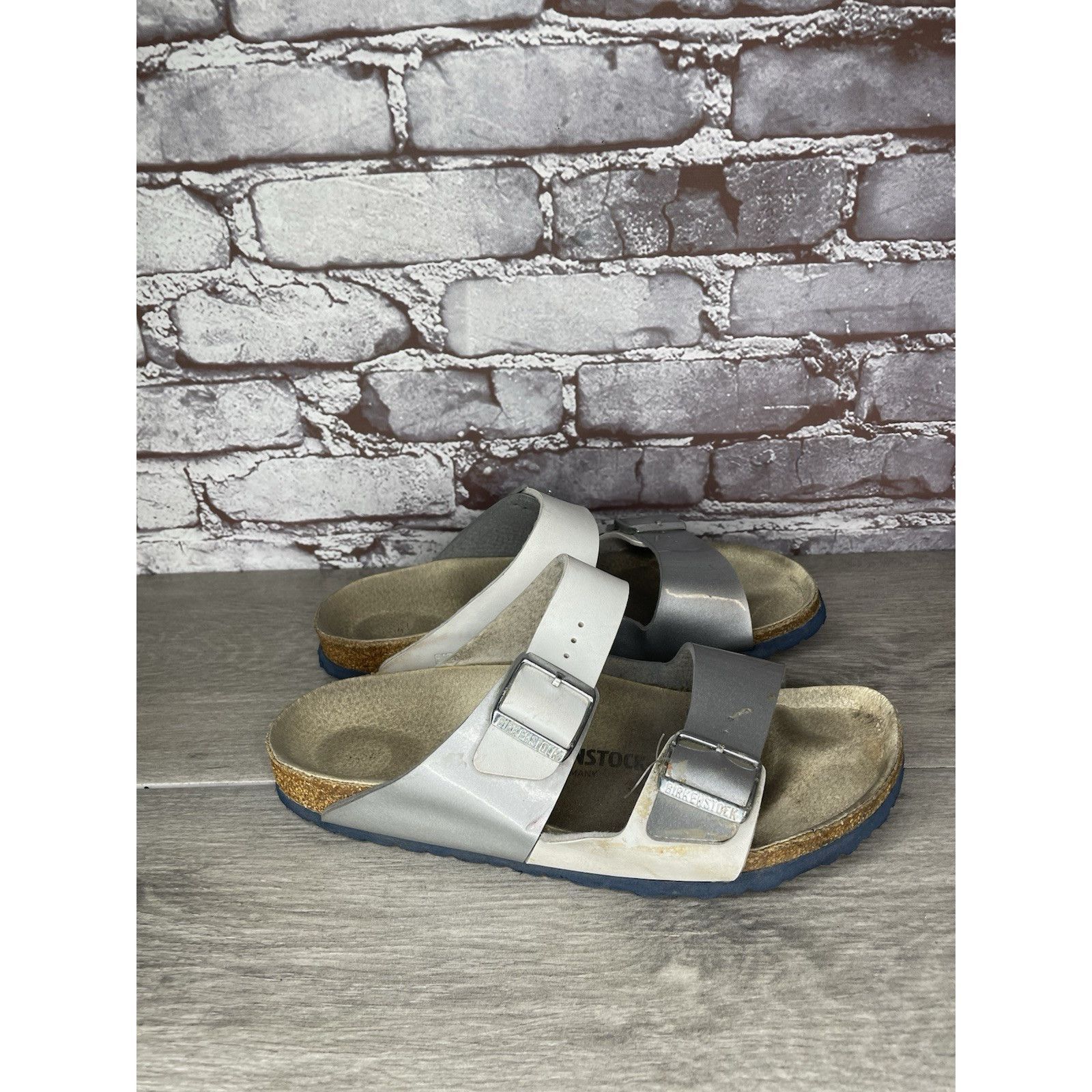 Birkenstock Birkenstock Arizona Two Toned Silver White Leather Strap San Size US 10 / IT 40 - 4 Thumbnail