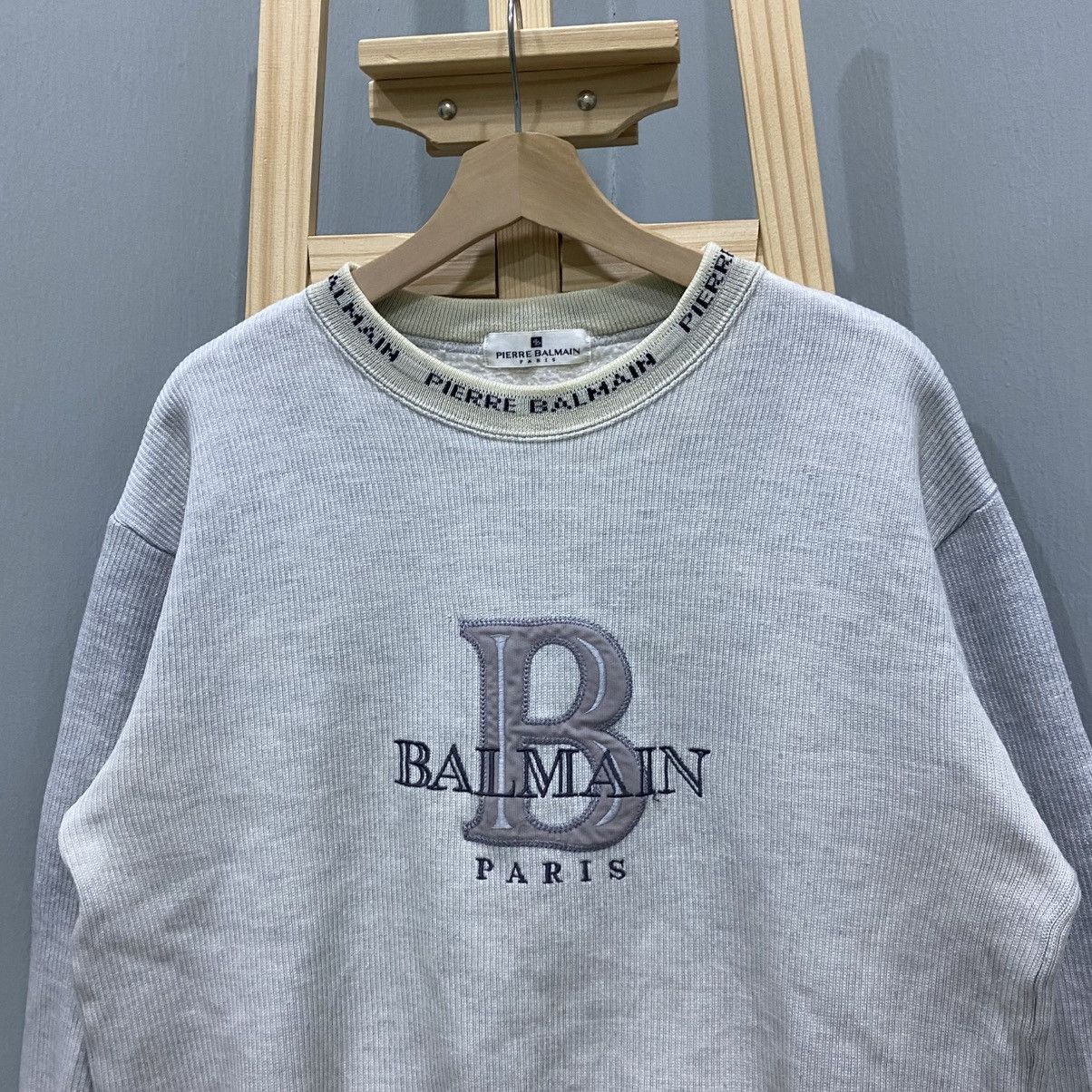 Pierre Balmain Vintage Pierre Balmain Paris Big Logo Sweatshirt Grey Size US M / EU 48-50 / 2 - 3 Thumbnail