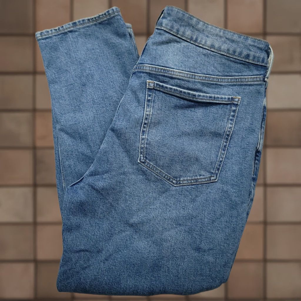 Old Navy Old Navy Womens OG Straight Leg High Rise Distressed Jeans 16W Blue Denim Casual Jeans Womens Mens? Size 38" / US 16 / IT 52 - 1 Thumbnail