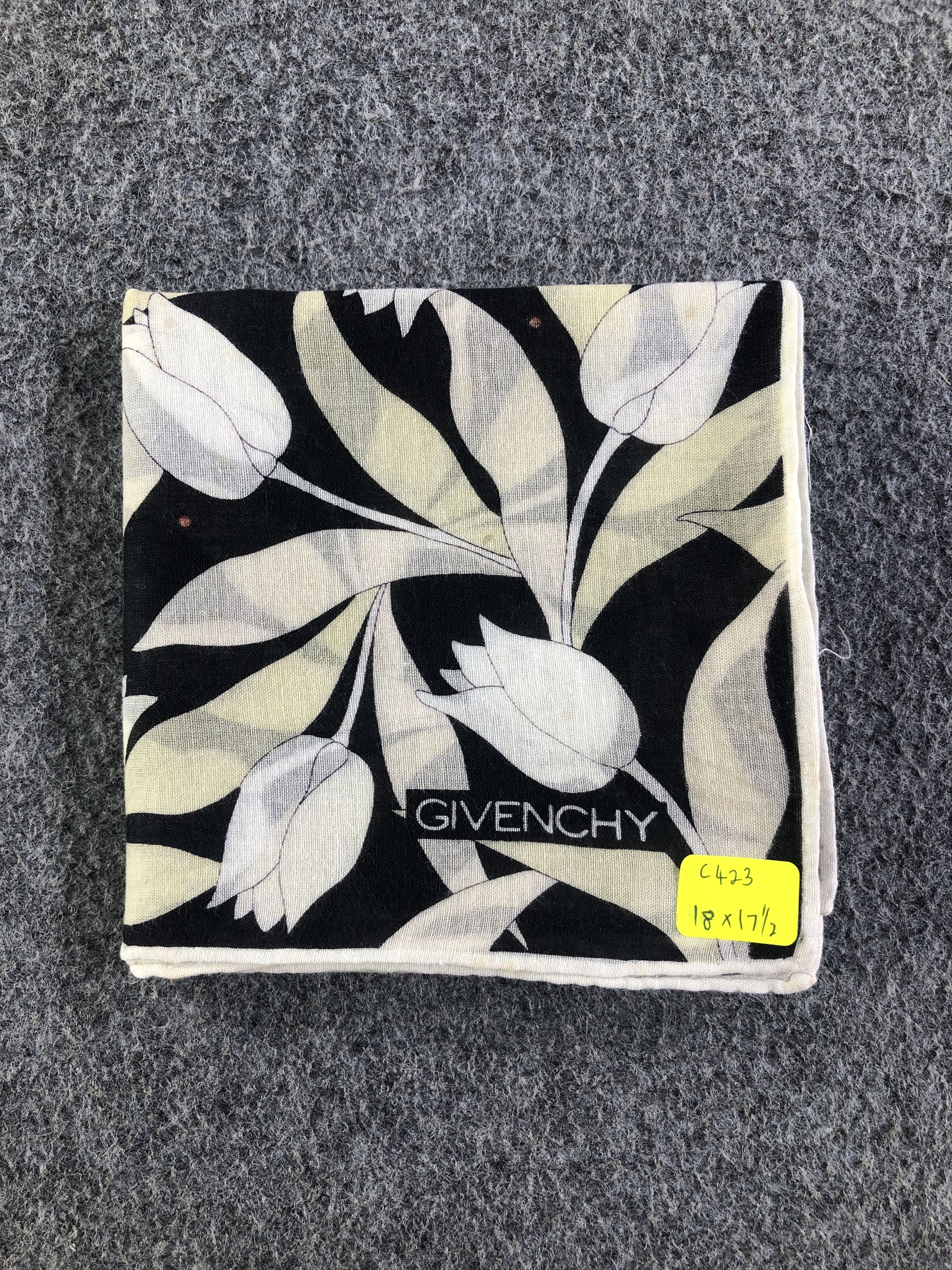 Vintage Givenchy Handkerchief / Bandana / Neckerchief C423 Size ONE SIZE - 6 Thumbnail