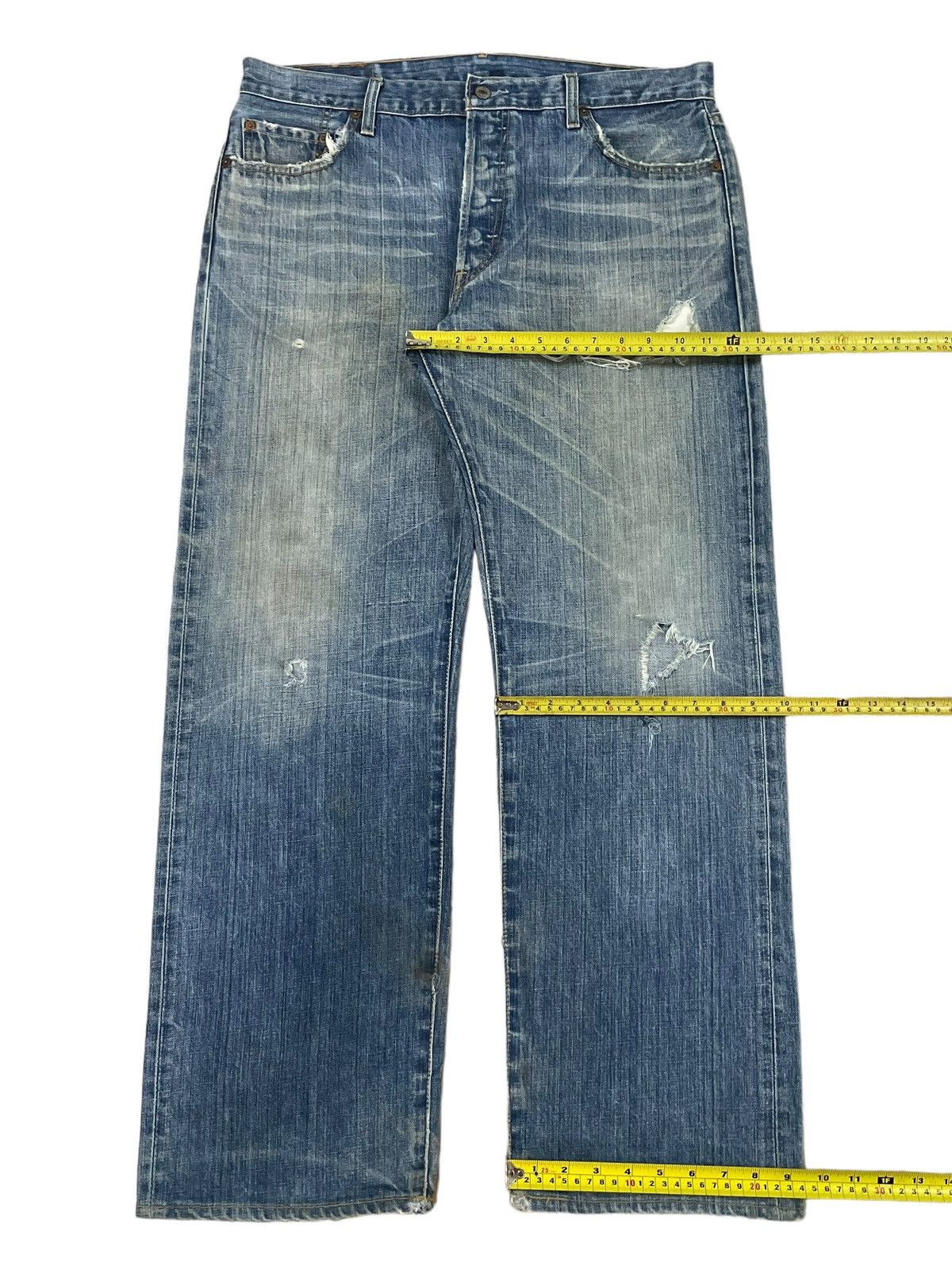Levi's Vintage Clothing Vintage 90s Levi’s 501 Ripped Fade Wash Straight Loose Jeans Size US 36 / EU 52 - 18 Thumbnail