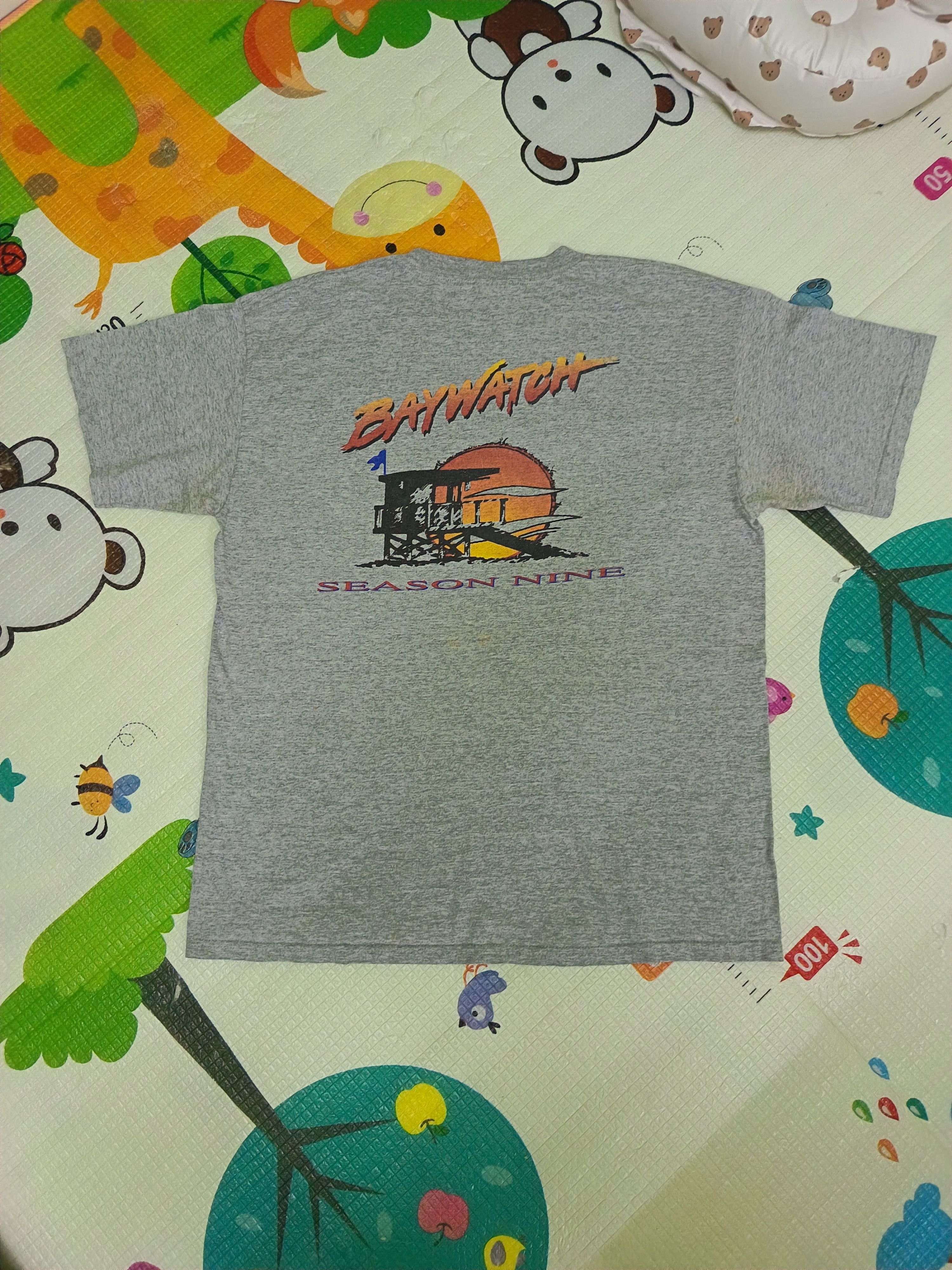 Vintage Vintage 90's Baywatch Season Nine Film Crew Pamela Anderson Size US XL / EU 56 / 4 - 1 Thumbnail