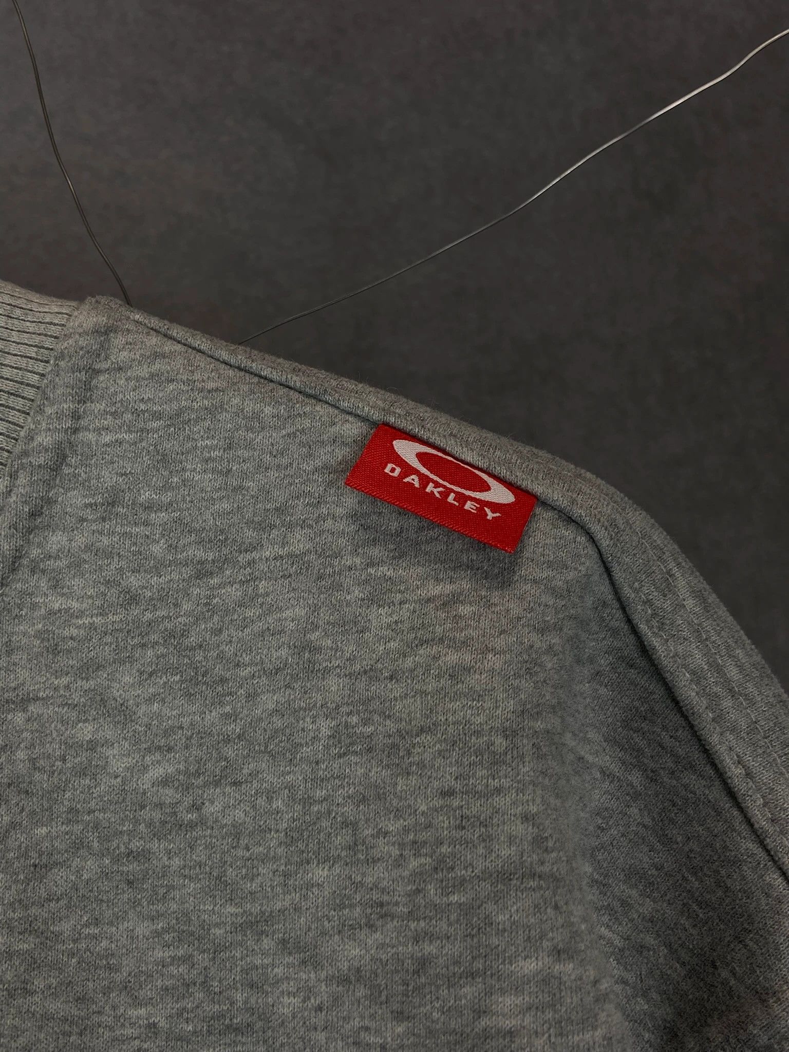 Oakley Vintage Oakley Grey Hoodie Size L Size US L / EU 52-54 / 3 - 3 Thumbnail