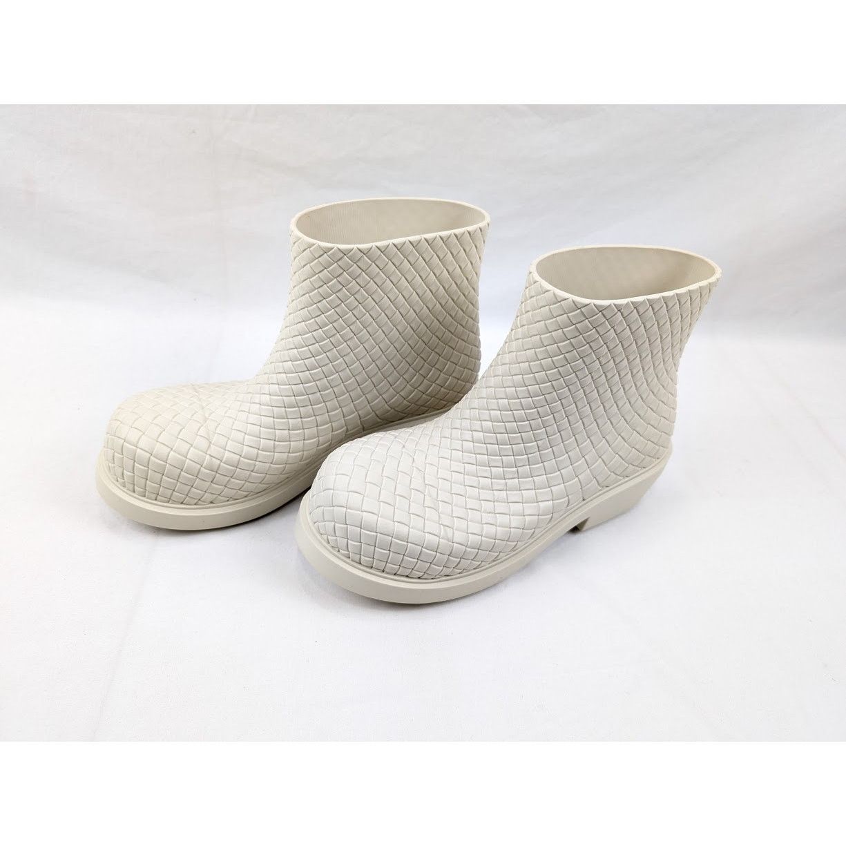 Bottega Veneta o1rshd1 Fireman Ankle Boots Biogum in Sea Salt Size US 10 / EU 43 - 16 Thumbnail
