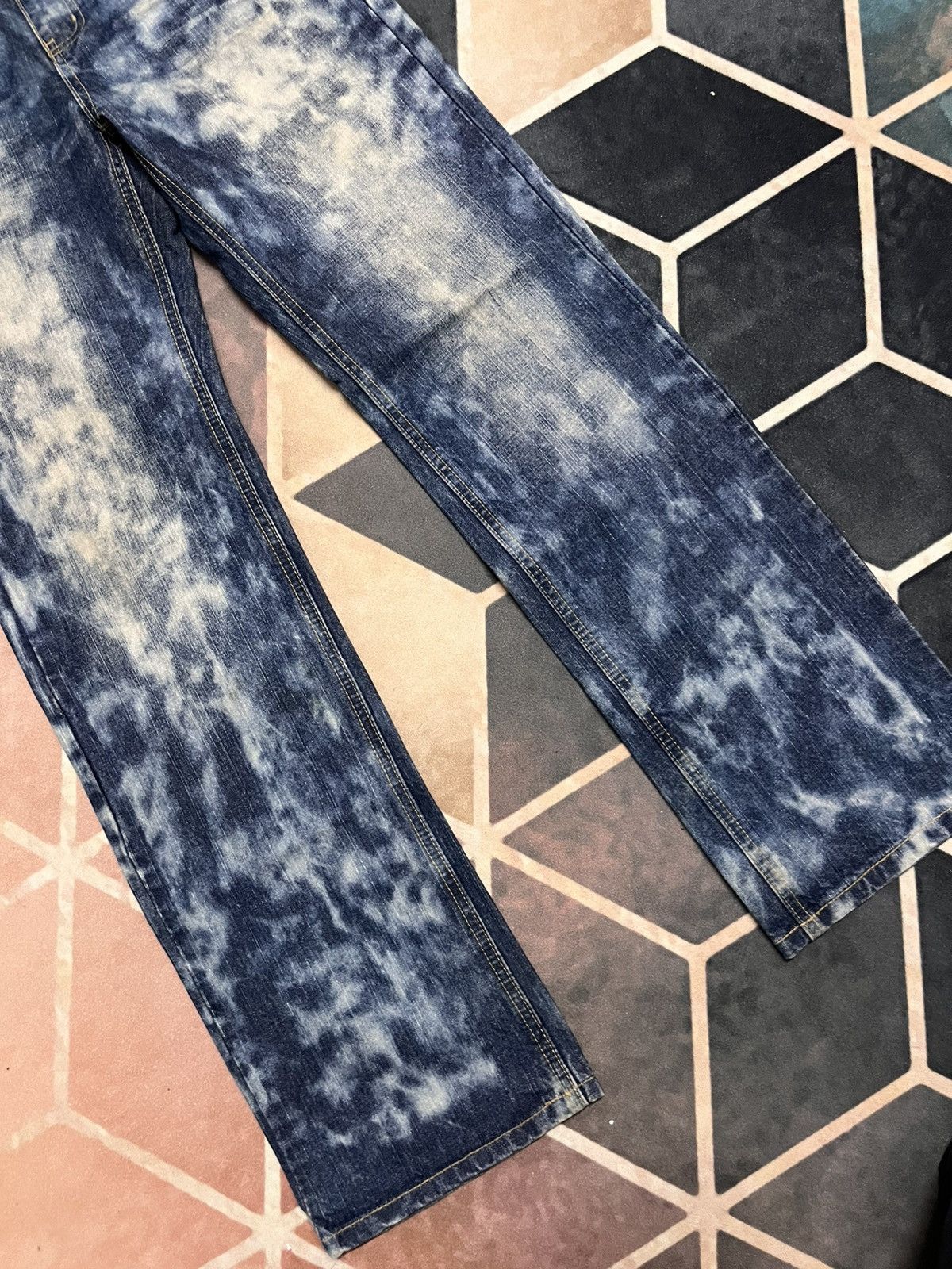 Japanese Brand strawberry leaves japanese brand acid wash jeans Size US 33 - 5 Thumbnail