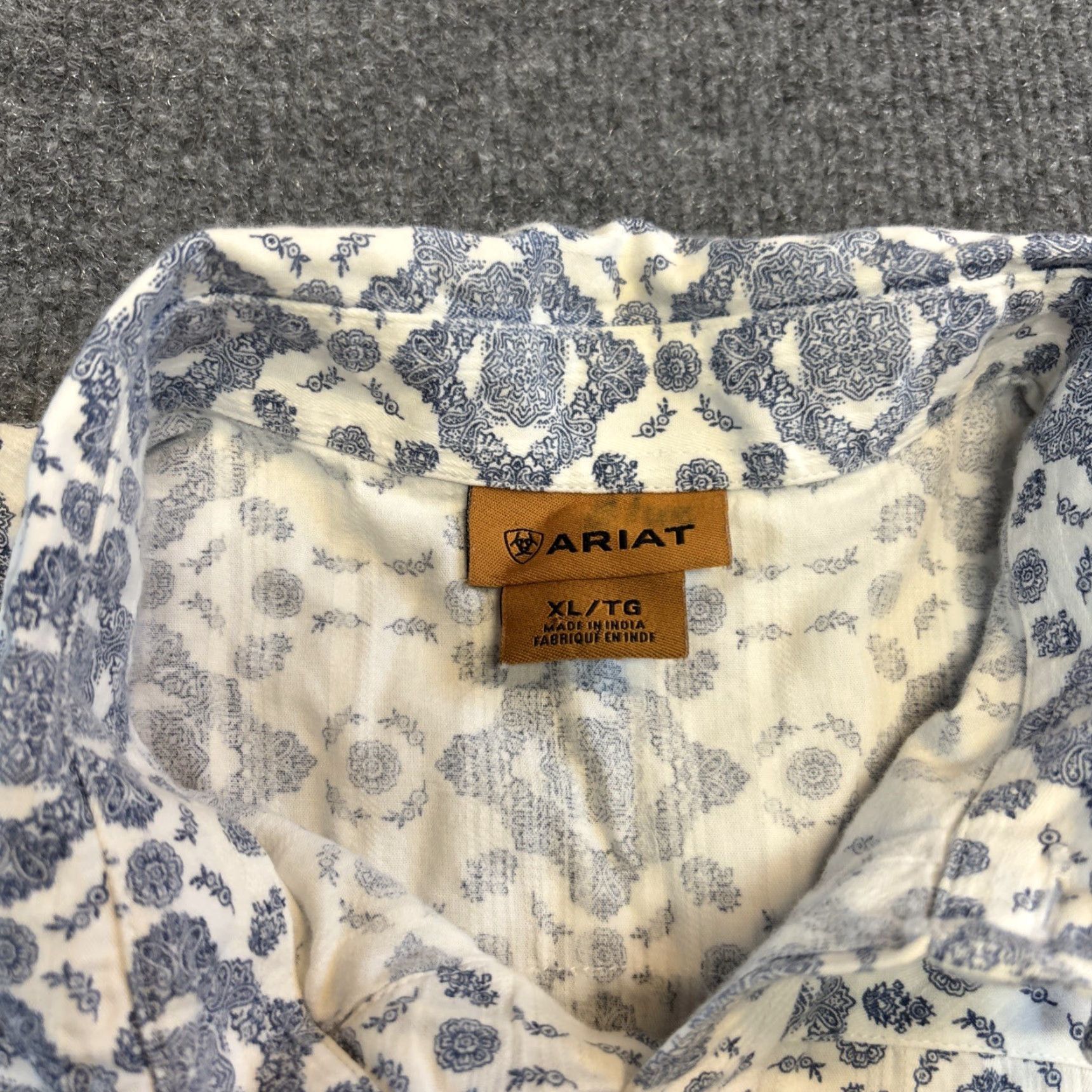 Ariat Ariat Long Sleeve Shirt Mens XL White Blue Damask Style Print Snap Button Button-Up Damask Multicolor XL Mens Size US XL / EU 56 / 4 - 3 Thumbnail