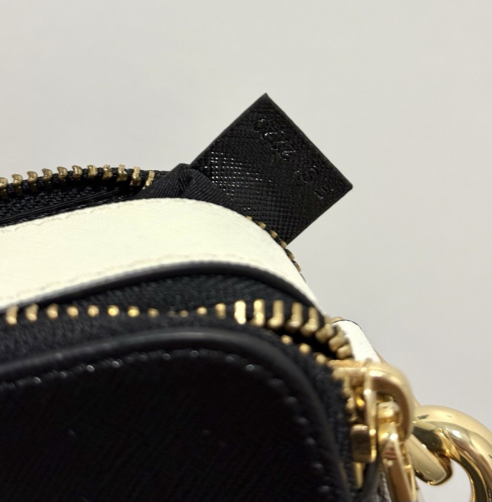 Marc Jacobs Marc Jacobs The Snapshot Camera Bag Crossbody Womens Leather Size ONE SIZE - 22 Thumbnail