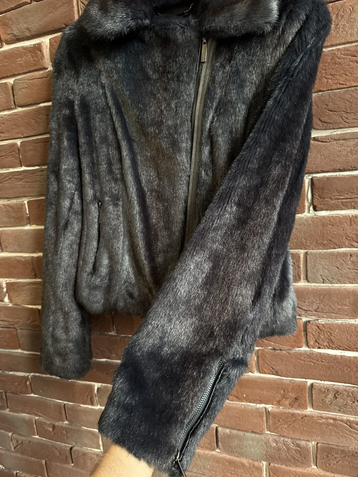 Armani Vintage Y2K Armani Jeans Faux Fur Black Zip Jacket Designer Size M / US 6-8 / IT 42-44 - 9 Thumbnail