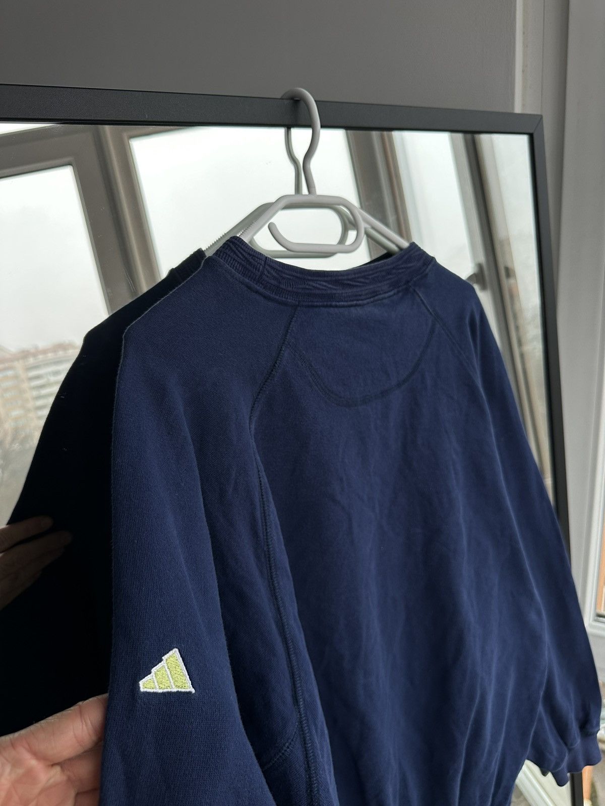 Adidas Vintage Adidas 90s Navy Men’s Sweatshirt Sz M Size US M / EU 48-50 / 2 - 8 Thumbnail