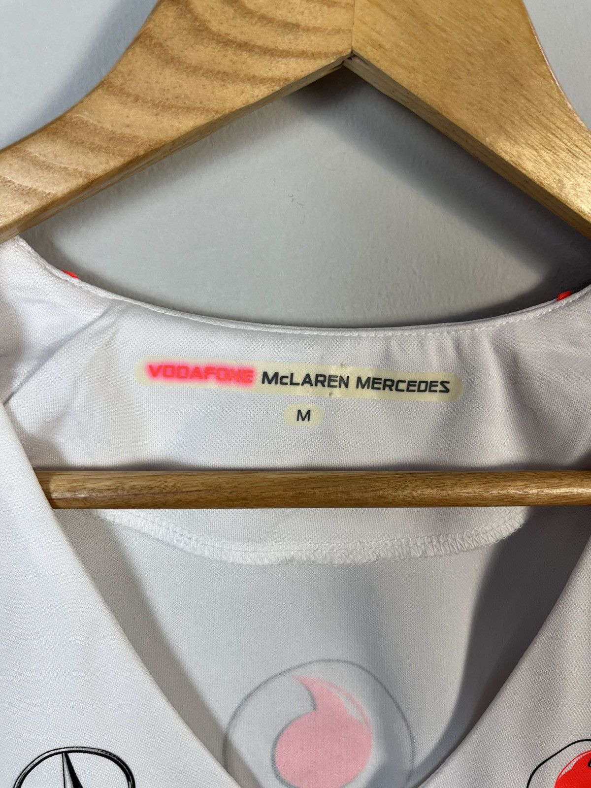 Formula 1 × Mercedes-Benz × Vintage Mercedes-Benz Vodafone F1 Vintage Tee Shirt Jersey Size M / US 6-8 / IT 42-44 - 7 Thumbnail
