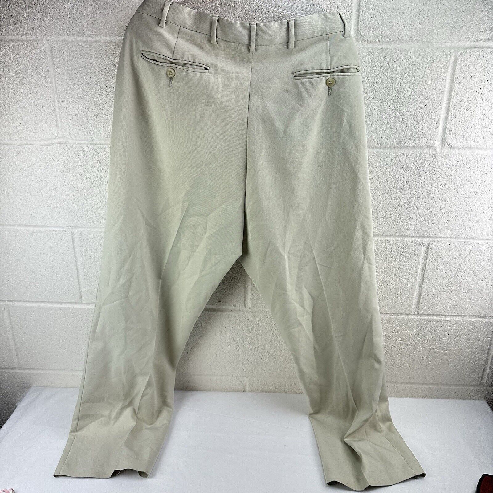 Jos. A. Bank Jos A Bank Leadbetter Golf Pants Men's 38x30 Beige Perform Size US 38 / EU 54 - 4 Thumbnail