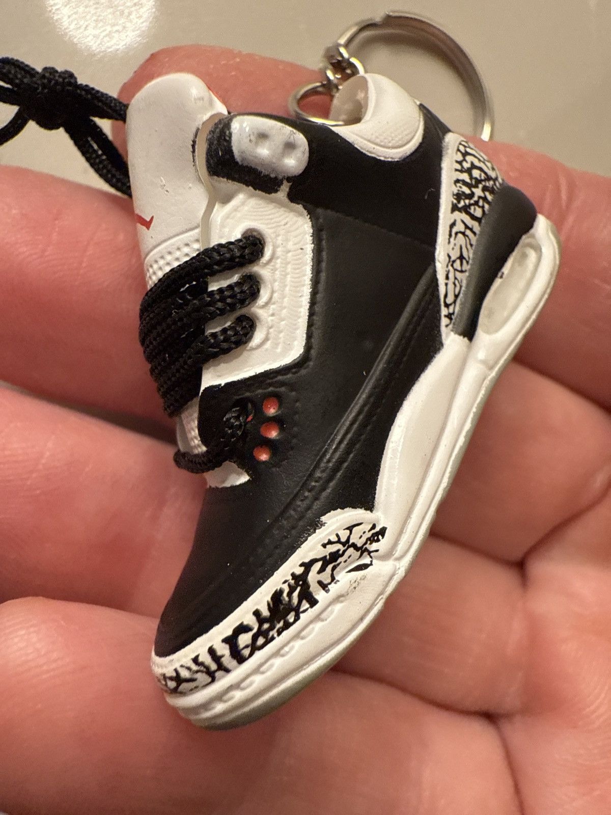 Nike 3D Mini Sneaker Shoe Nike Air Jordan 3 Black Cement keychain Size ONE SIZE - 5 Thumbnail