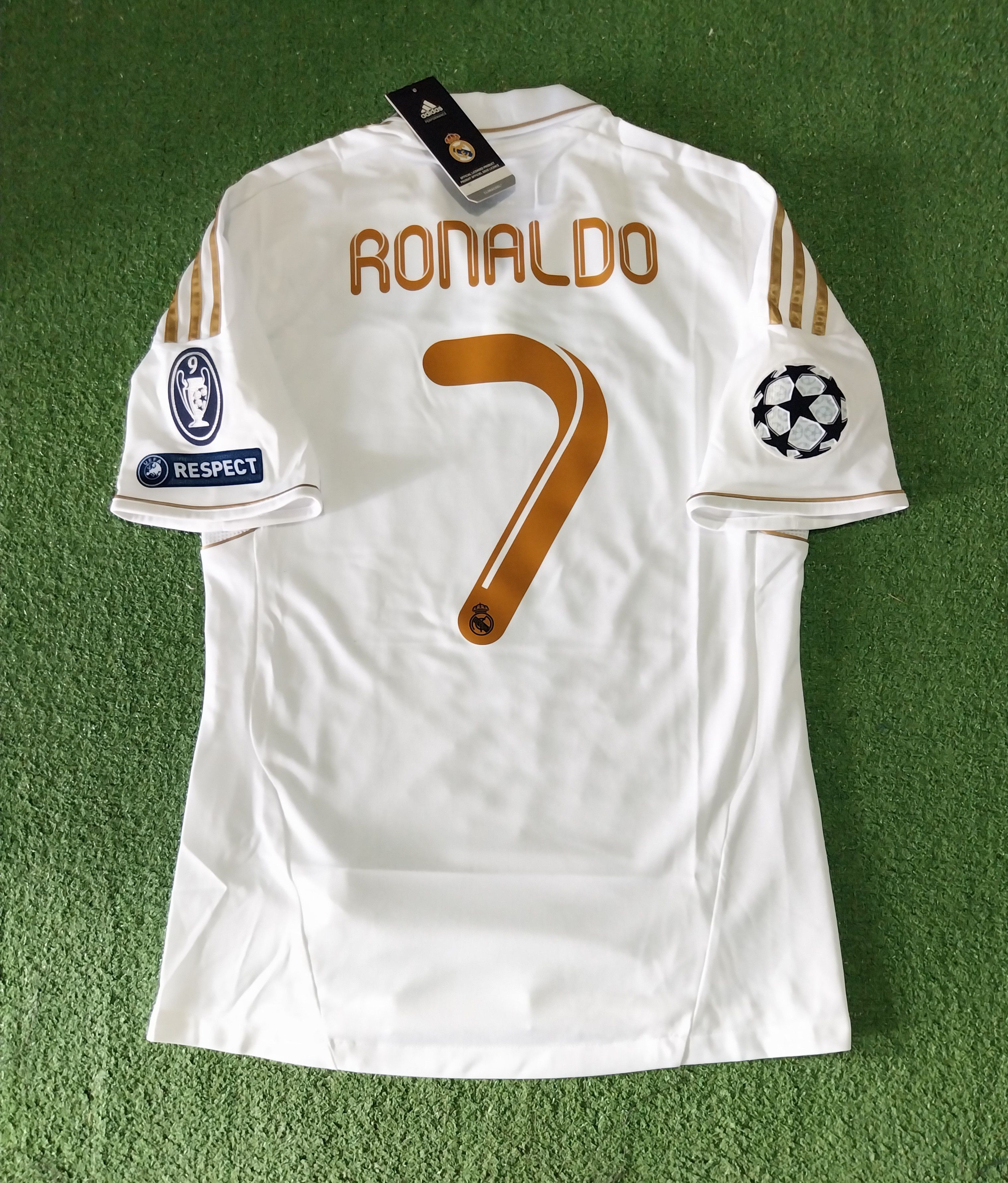 Adidas Real madrid home 2011/2012 cristiano ronaldo jersey football Size US S / EU 44-46 / 1 - 2 Thumbnail