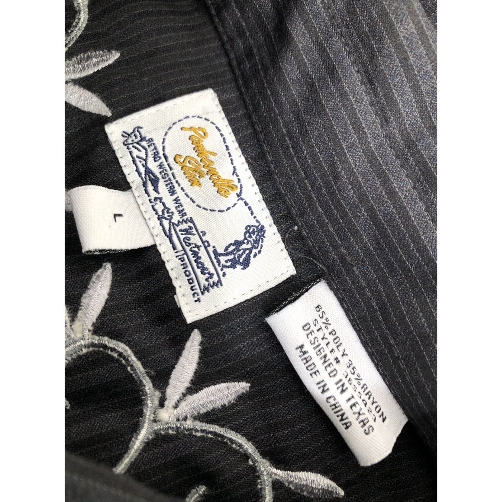 Vintage PANHANDLE SLIM / RETRO Embroidered Lg. Floral SNAP Western Shirt Mens Slimming Black / Silver XL? Size US L / EU 52-54 / 3 - 6 Thumbnail