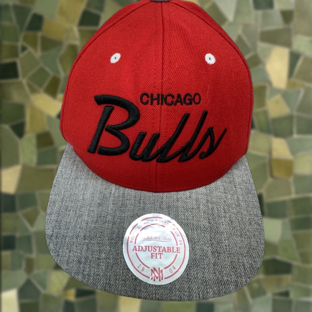 Mitchell & Ness Mitchell & Ness Snapback Hat NBA Chicago Bulls Red Adjustable Flat Brim Cap Men One Size Sports Casual Size ONE SIZE - 1 Thumbnail
