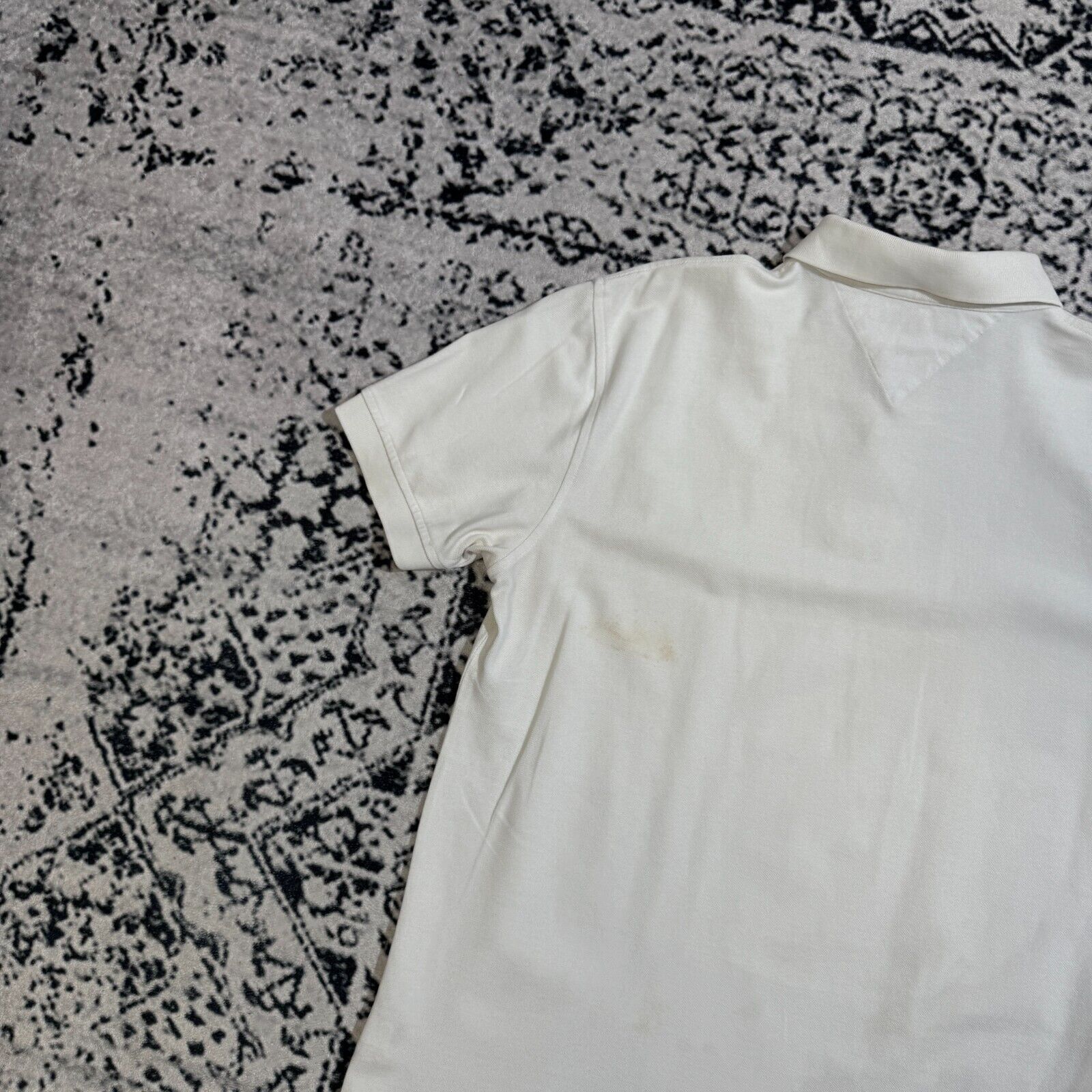 Tommy Hilfiger × Vintage Vintage Tommy Hilfiger White Cotton Polo Shirt Size L 90s Size US L / EU 52-54 / 3 - 9 Thumbnail