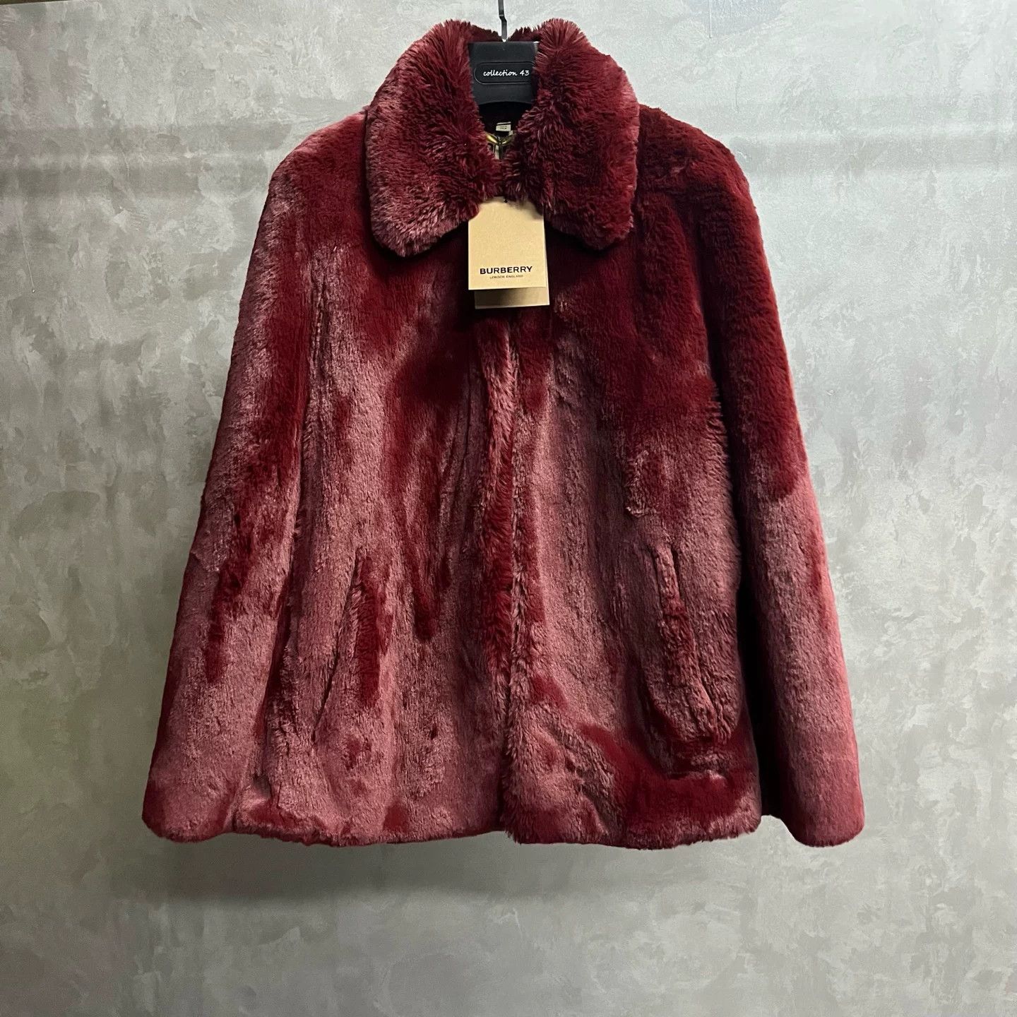 Burberry Burberry Fur Plaid Red T-Shirt XS Women Size XS / US 0-2 / IT 36-38 - 1 Thumbnail