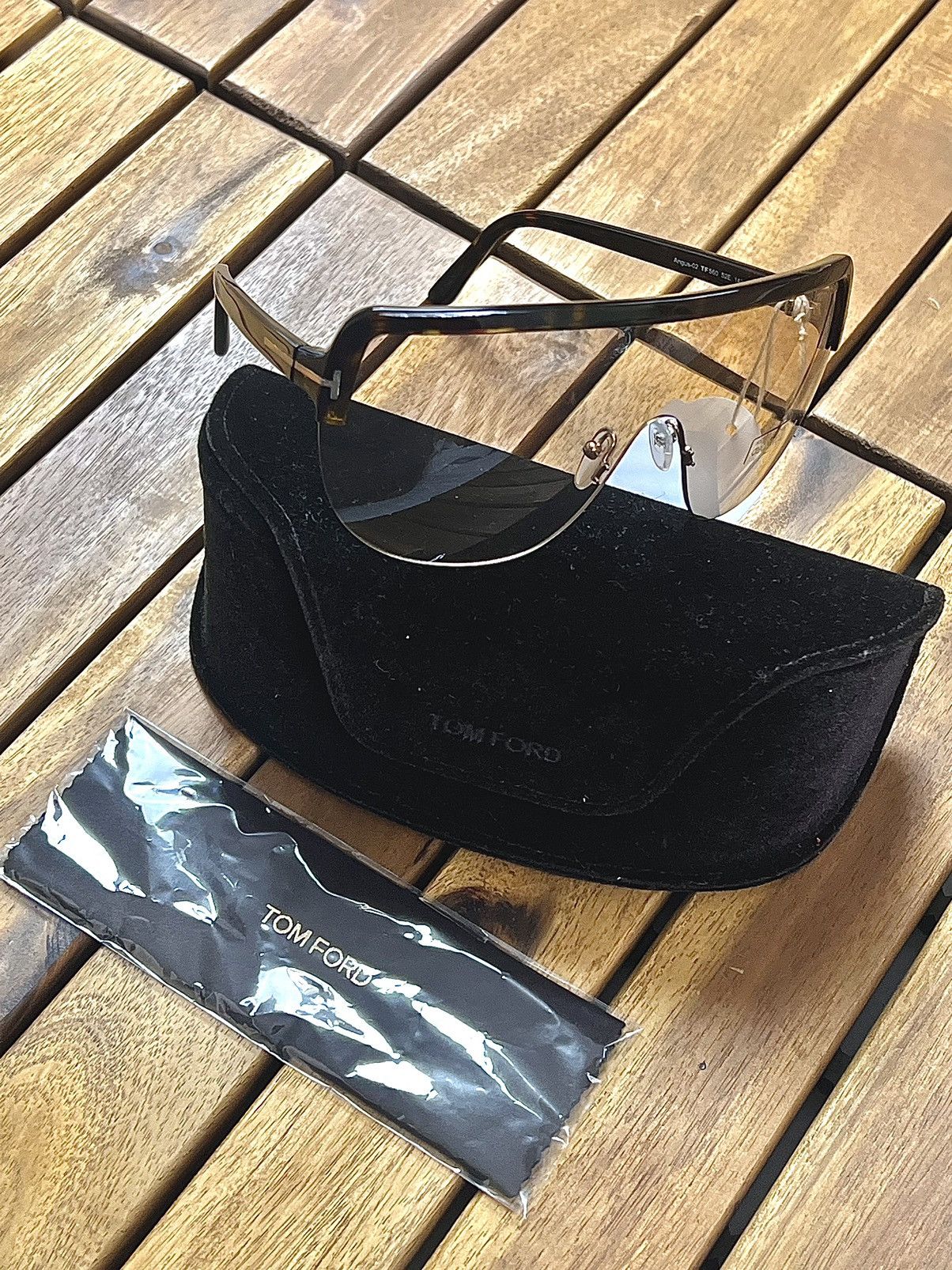 Tom Ford TOM FORD SUNGLASSES ~ ANGUS02 ~ Size ONE SIZE - 2 Thumbnail
