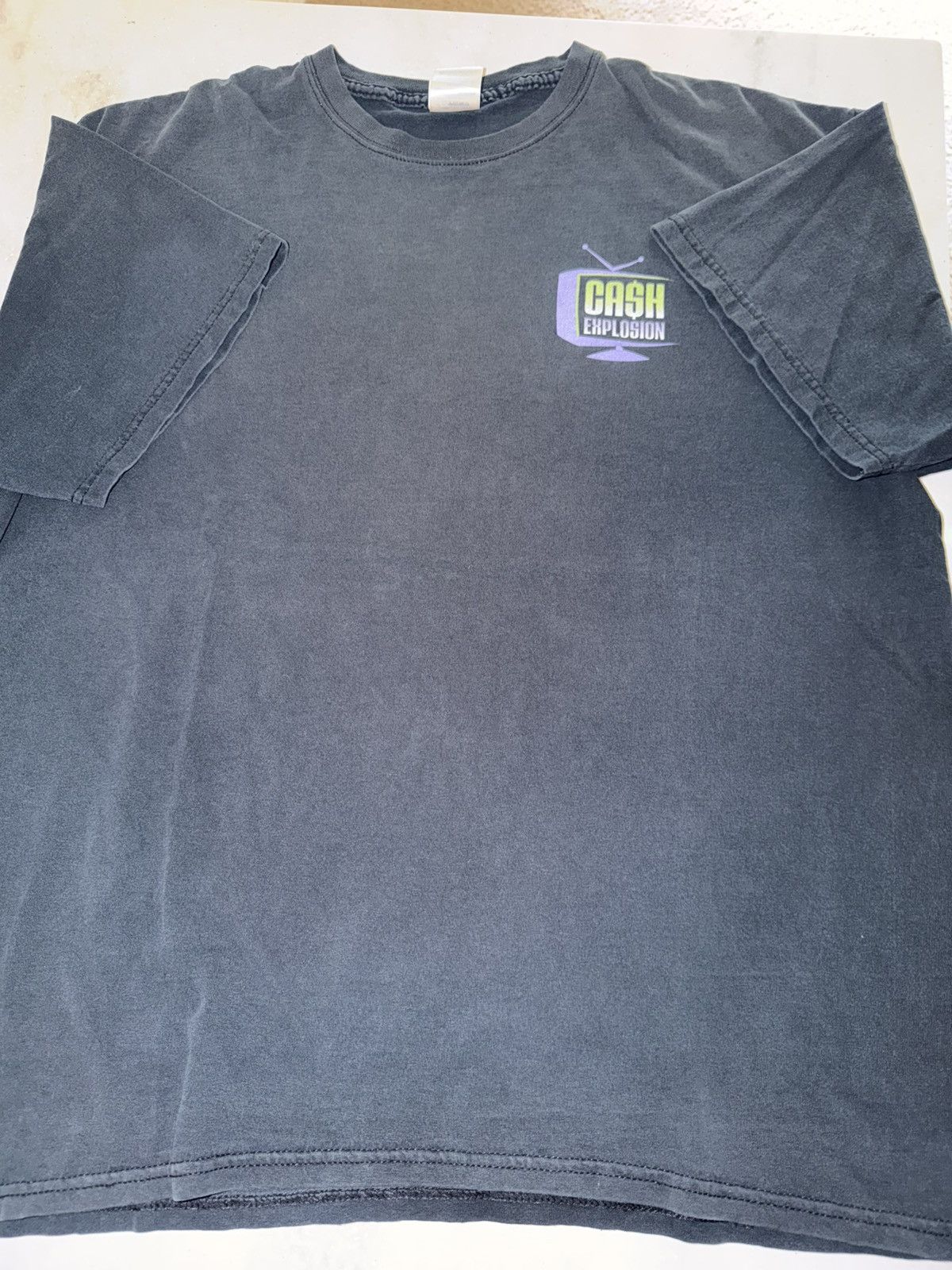 Vintage Y2K Cash Explosion tee Size US XL / EU 56 / 4 - 1 Thumbnail
