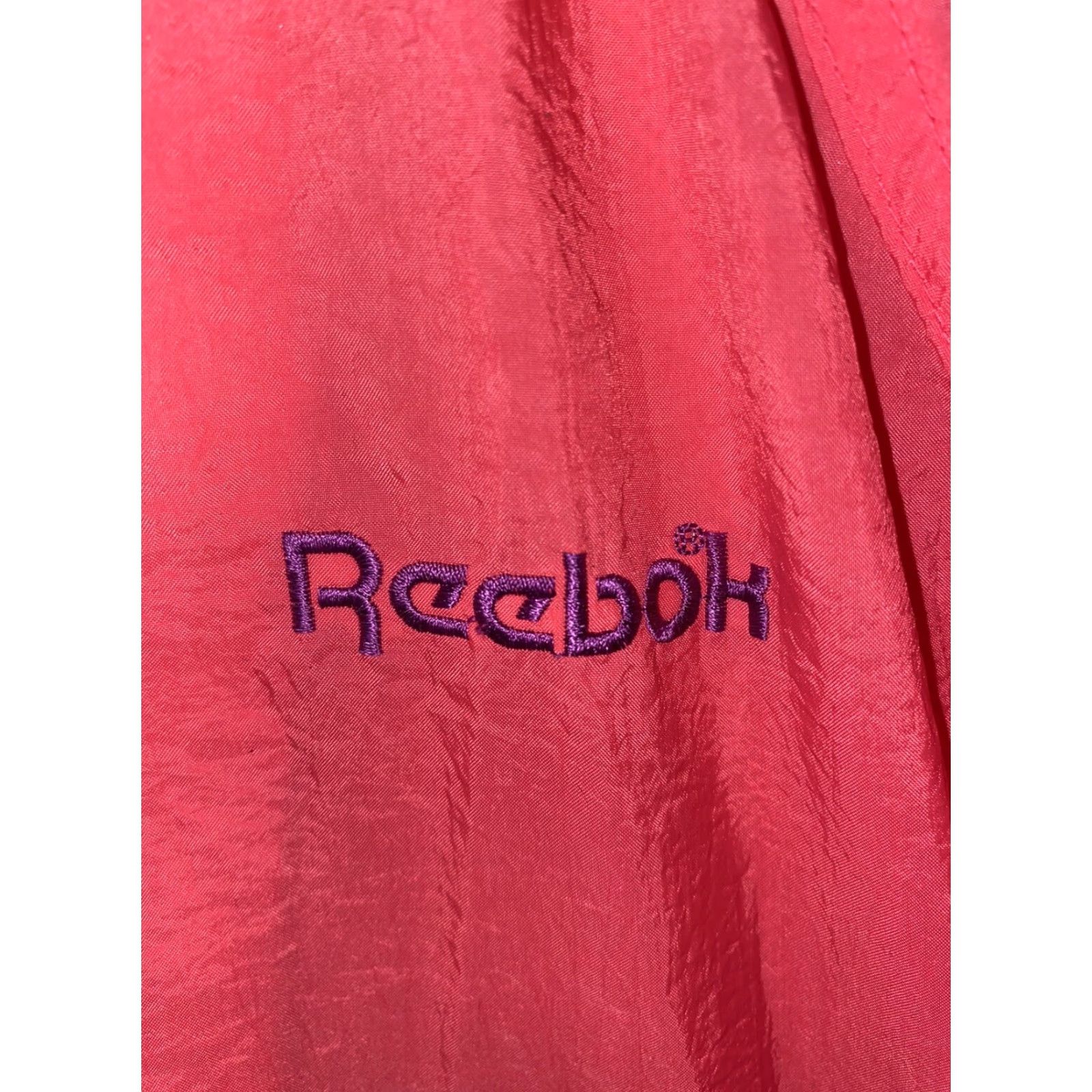 Reebok VINTAGE Reebok Pink Womens Windbreaker Size M User: VINTAGE Reebok Pink Womens Windbreaker Size M Size M / US 6-8 / IT 42-44 - 2 Thumbnail