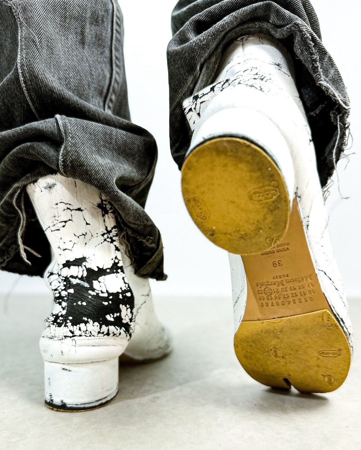 Maison Margiela Maison Margiela Painted Tabi 3cm Ankle Boots Size US 7 / EU 40 - 7 Thumbnail