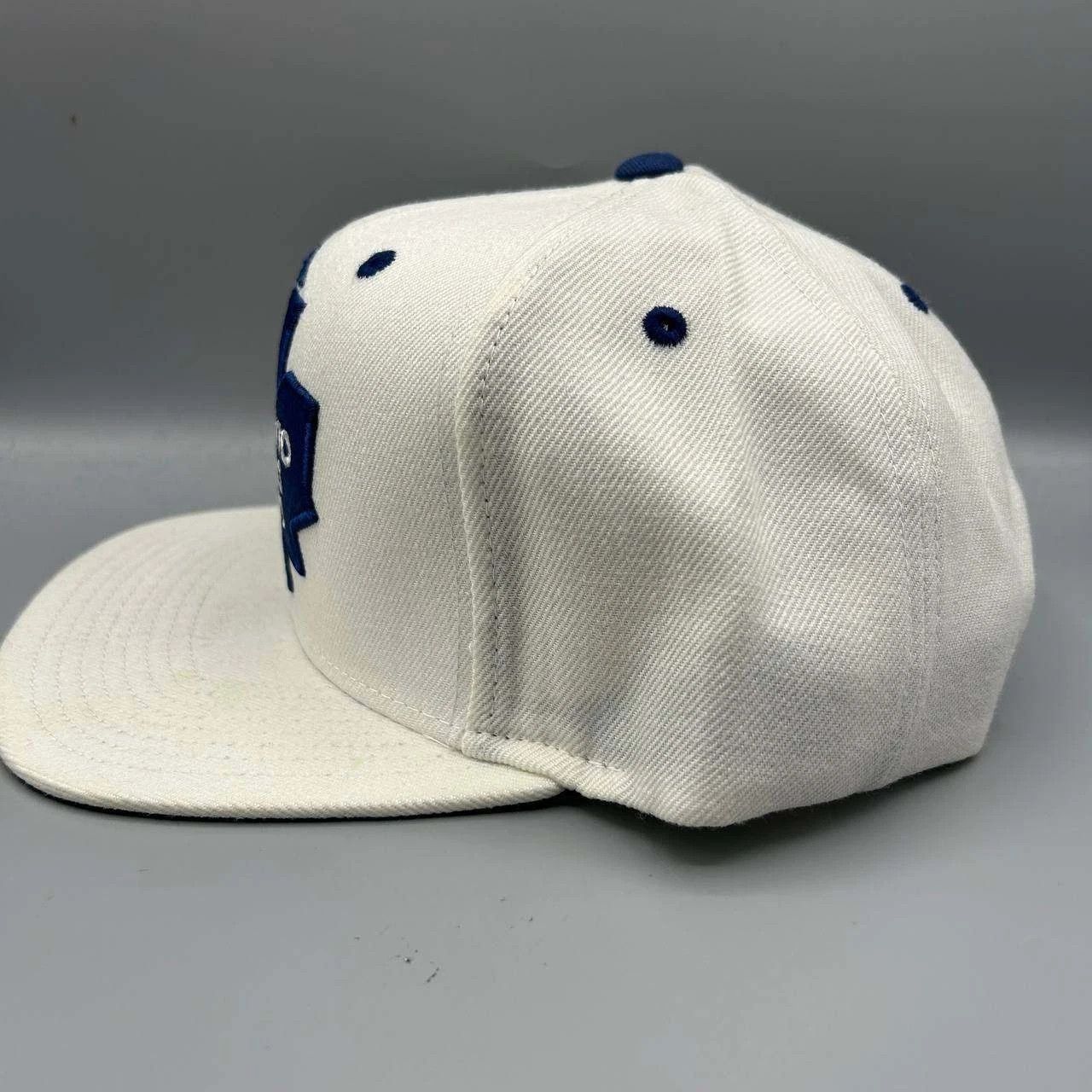 Mitchell & Ness Toronto Maple Leafs Hat Men White Navy Embroidered Snap Back Size ONE SIZE - 7 Thumbnail