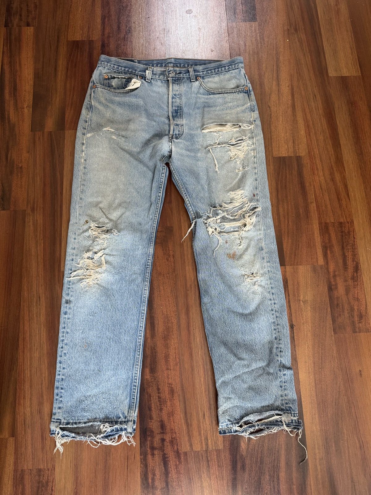 VINTAGE LEVI’S 501 XX DENIM JEANS MADE IN USA