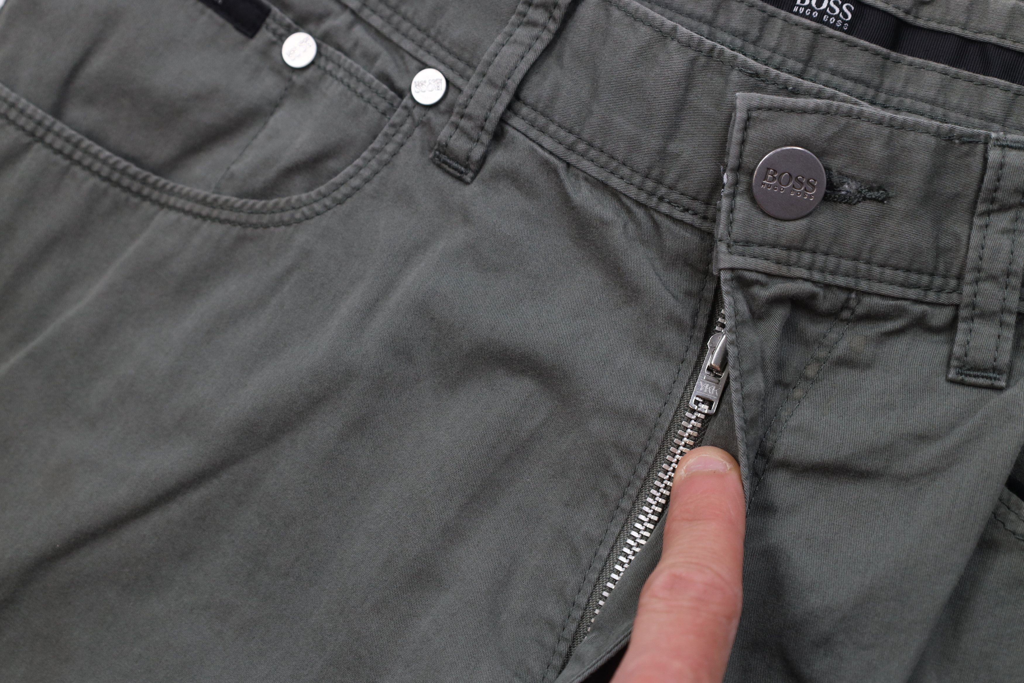Hugo Boss Vintage Hugo Boss Straight Leg Chino Pants Trousers Gray Size US 32 / EU 48 - 8 Thumbnail