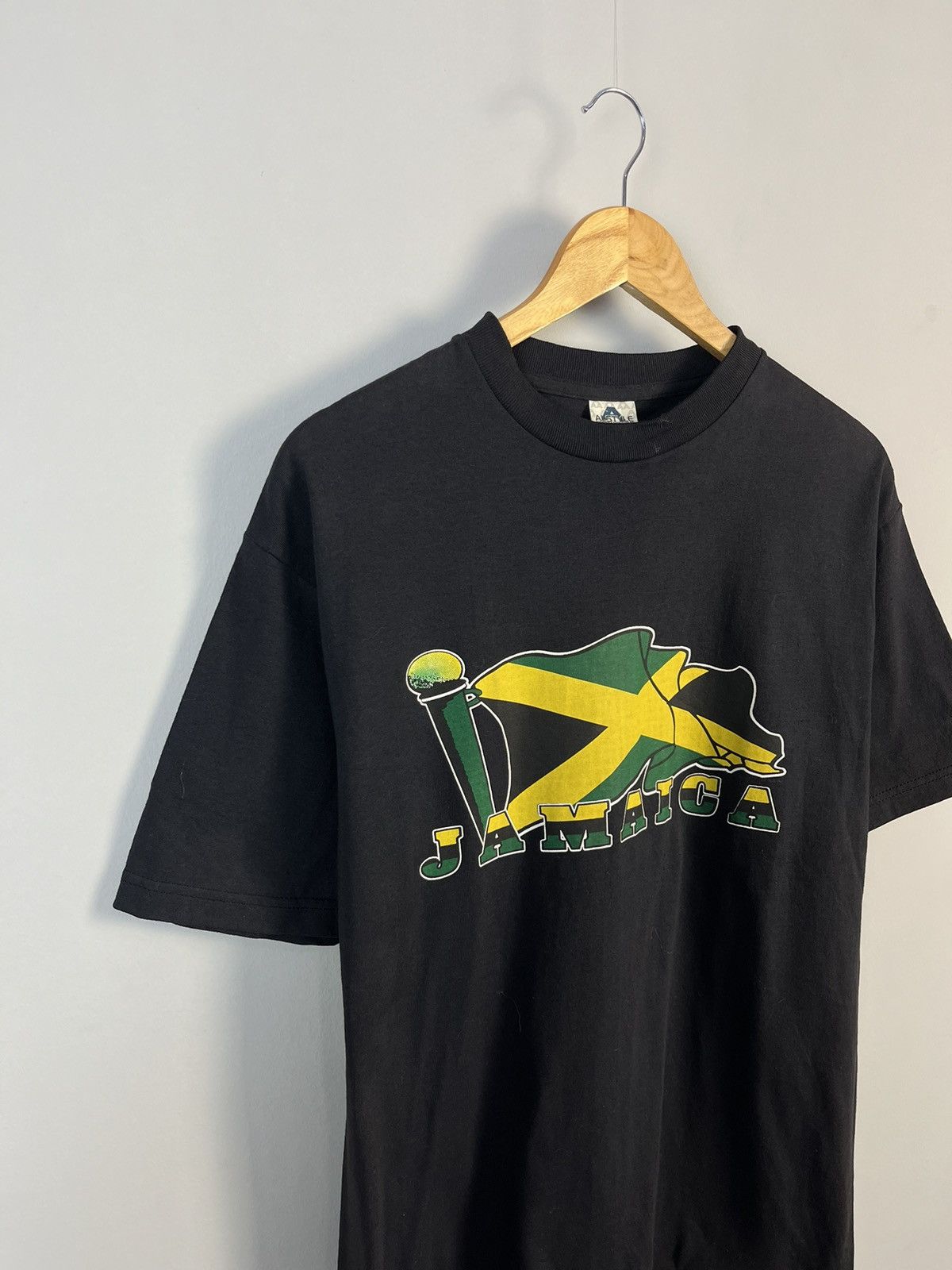 Vintage Jamaica Vintage Y2K Big Logo Tee Shirt Made in USA Size US M / EU 48-50 / 2 - 2 Thumbnail