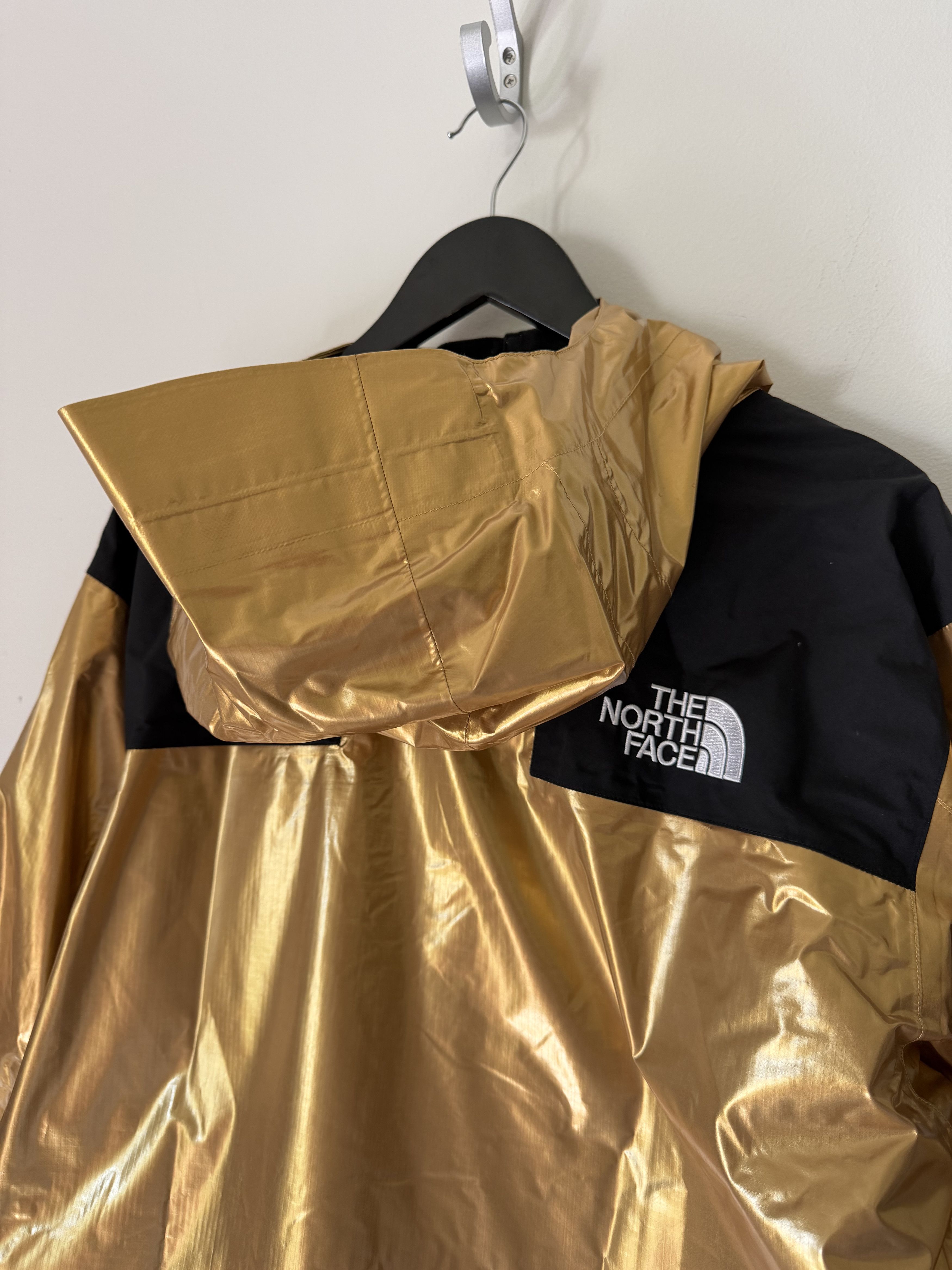 Supreme × The North Face Supreme The North Face Mountain Parka in Metallic Gold Size US XL / EU 56 / 4 - 7 Thumbnail
