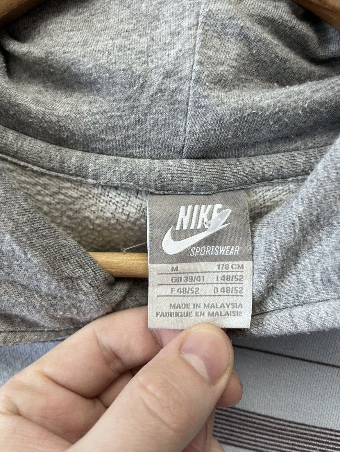 Nike Vintage Nike Hoodie Size US M / EU 48-50 / 2 - 4 Thumbnail