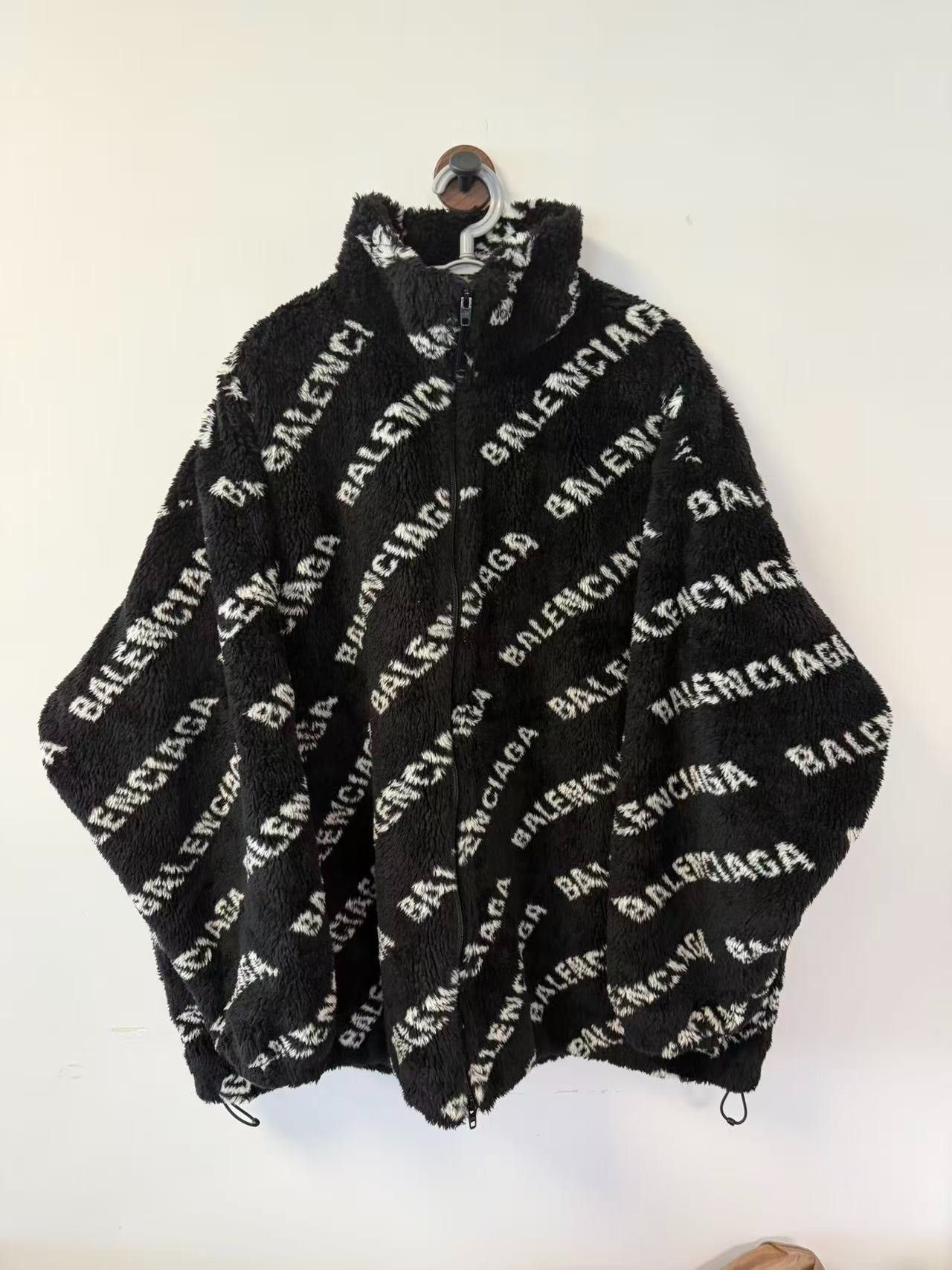 Balenciaga Balenciaga Logo Print Loose Zip Jacket Size XS / US 0-2 / IT 36-38 - 1 Thumbnail