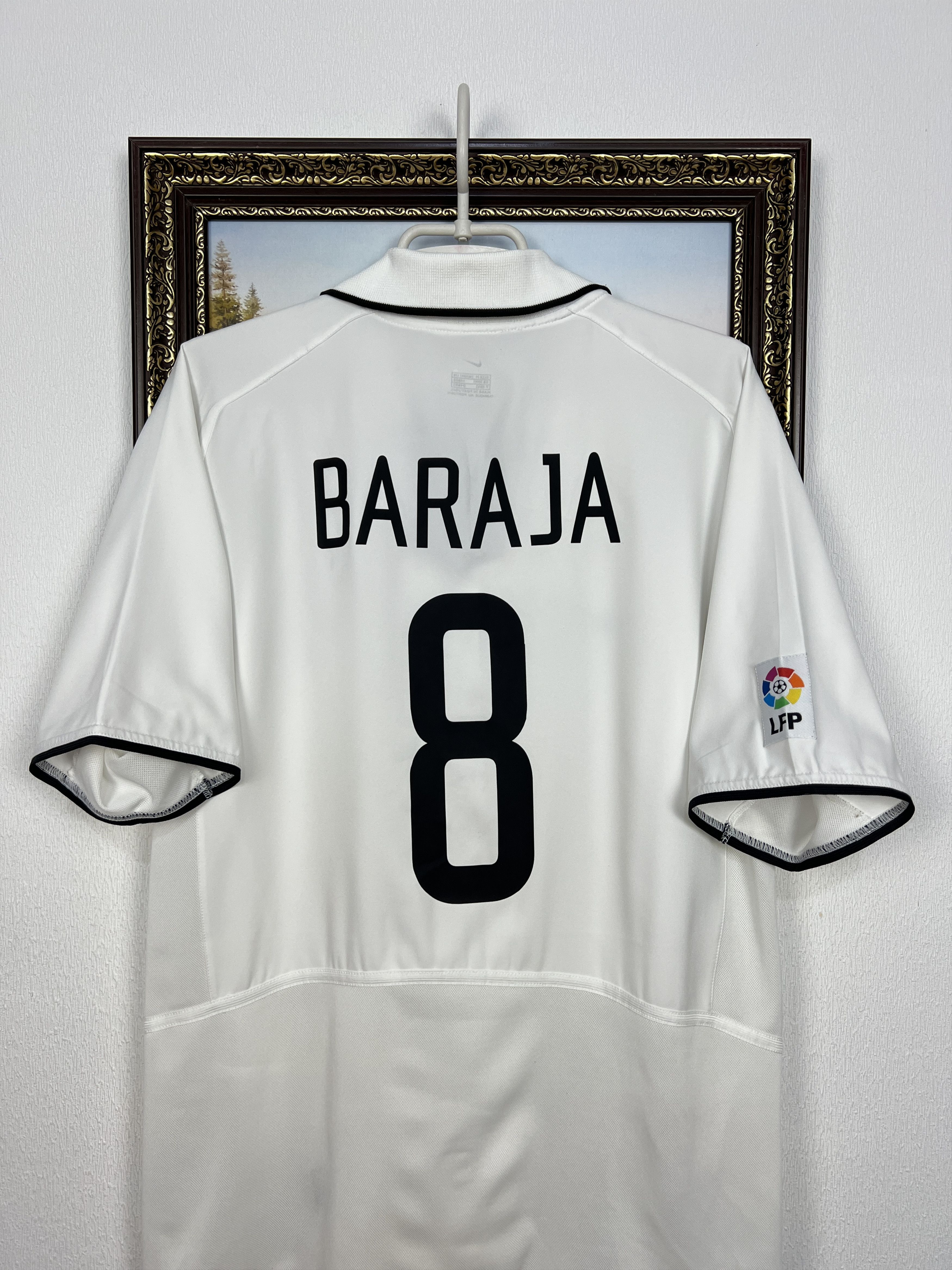 Nike Valencia Home football shirt 2002 Soccer #8 Baraja Nike Size US M / EU 48-50 / 2 - 10 Thumbnail