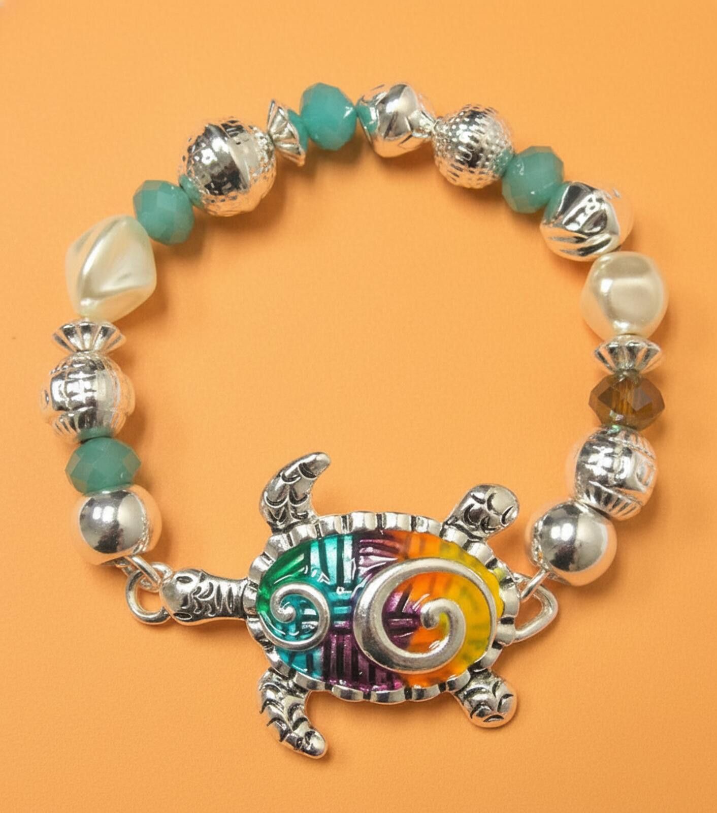 The Unbranded Brand Turtle Charm Beaded Bracelet Size ONE SIZE - 1 Preview
