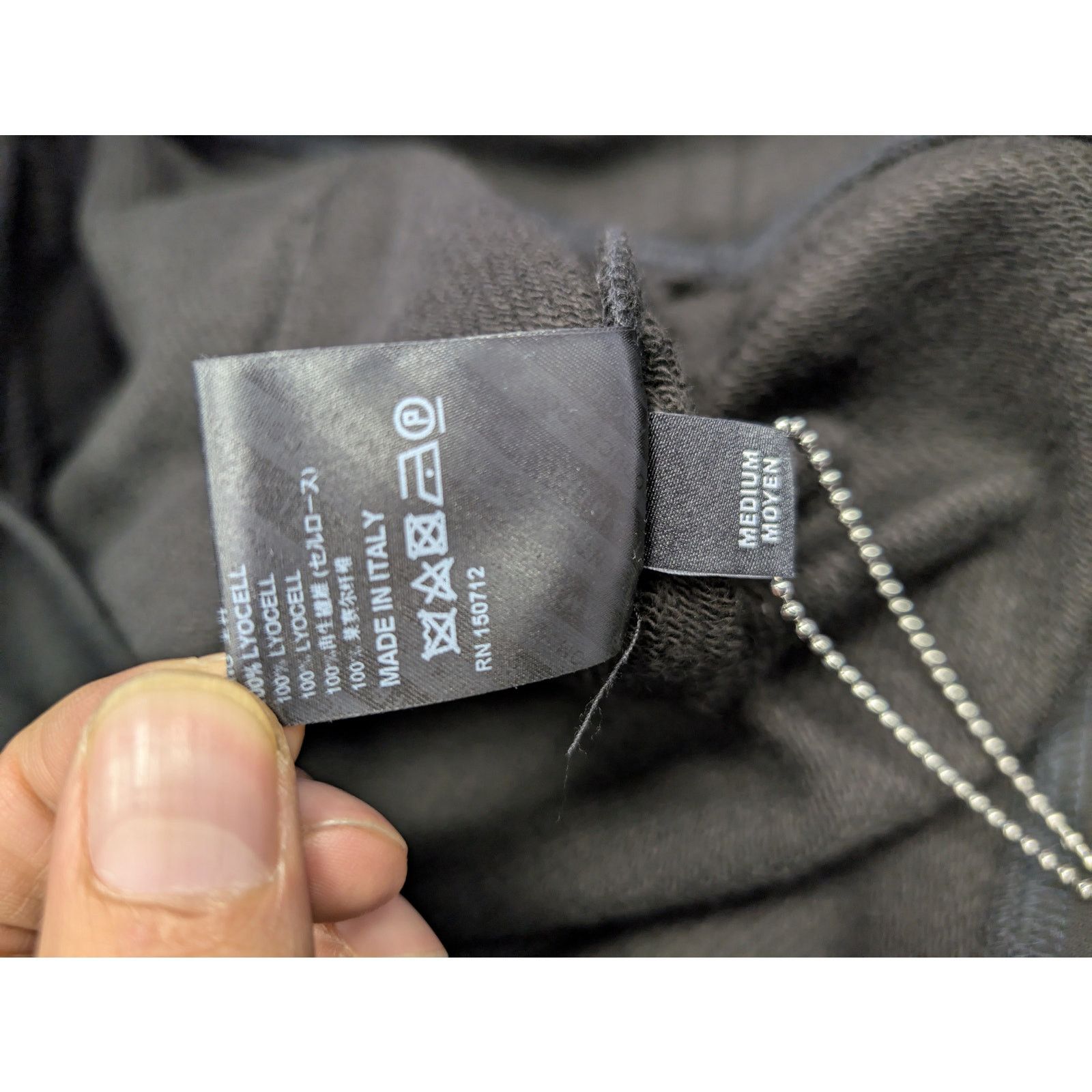 Amiri o1rshd1 Q:2 / Applique Logo Hoodie in Black Size US M / EU 48-50 / 2 - 19 Thumbnail