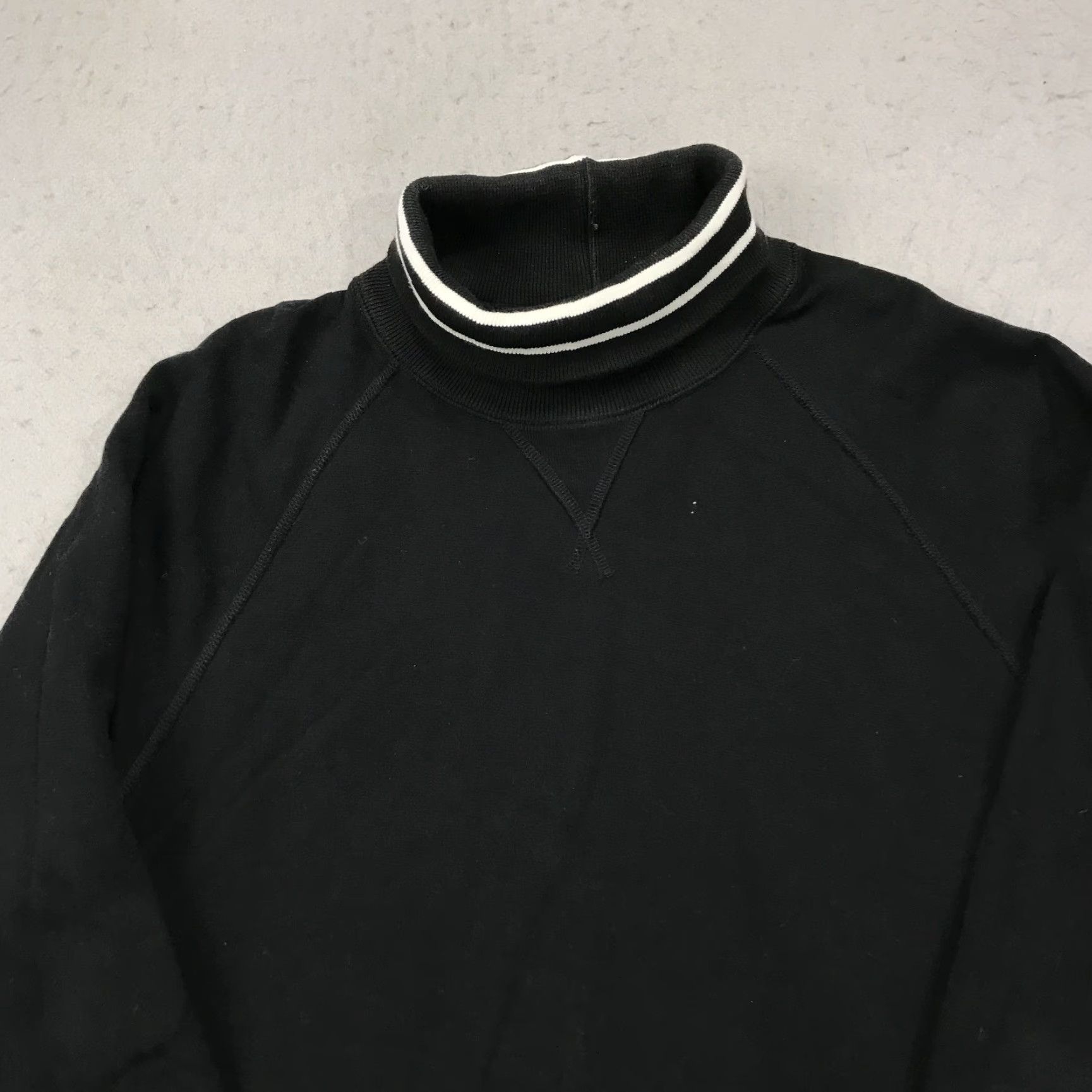 Todd Snyder Todd Snyder Sweatshirt Mens M Black Cotton Fleece Heavyweight Logo Embroidered Pullover Turtleneck Classic 100% Heavyweight Cotton Size US M / EU 48-50 / 2 - 2 Thumbnail