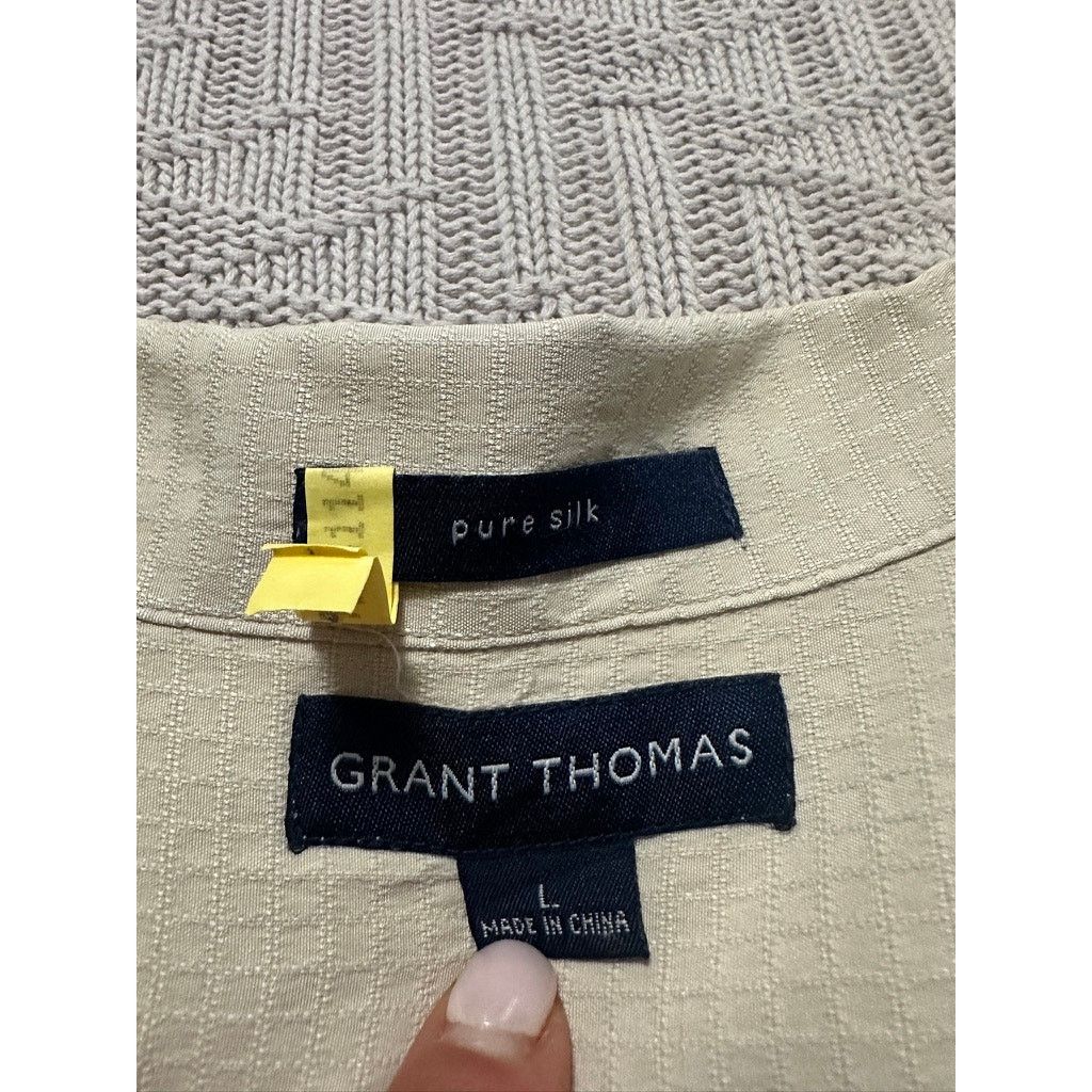 Grant Thomas Grant Thomas cream textured silk short sleeve button down Size US L / EU 52-54 / 3 - 5 Thumbnail