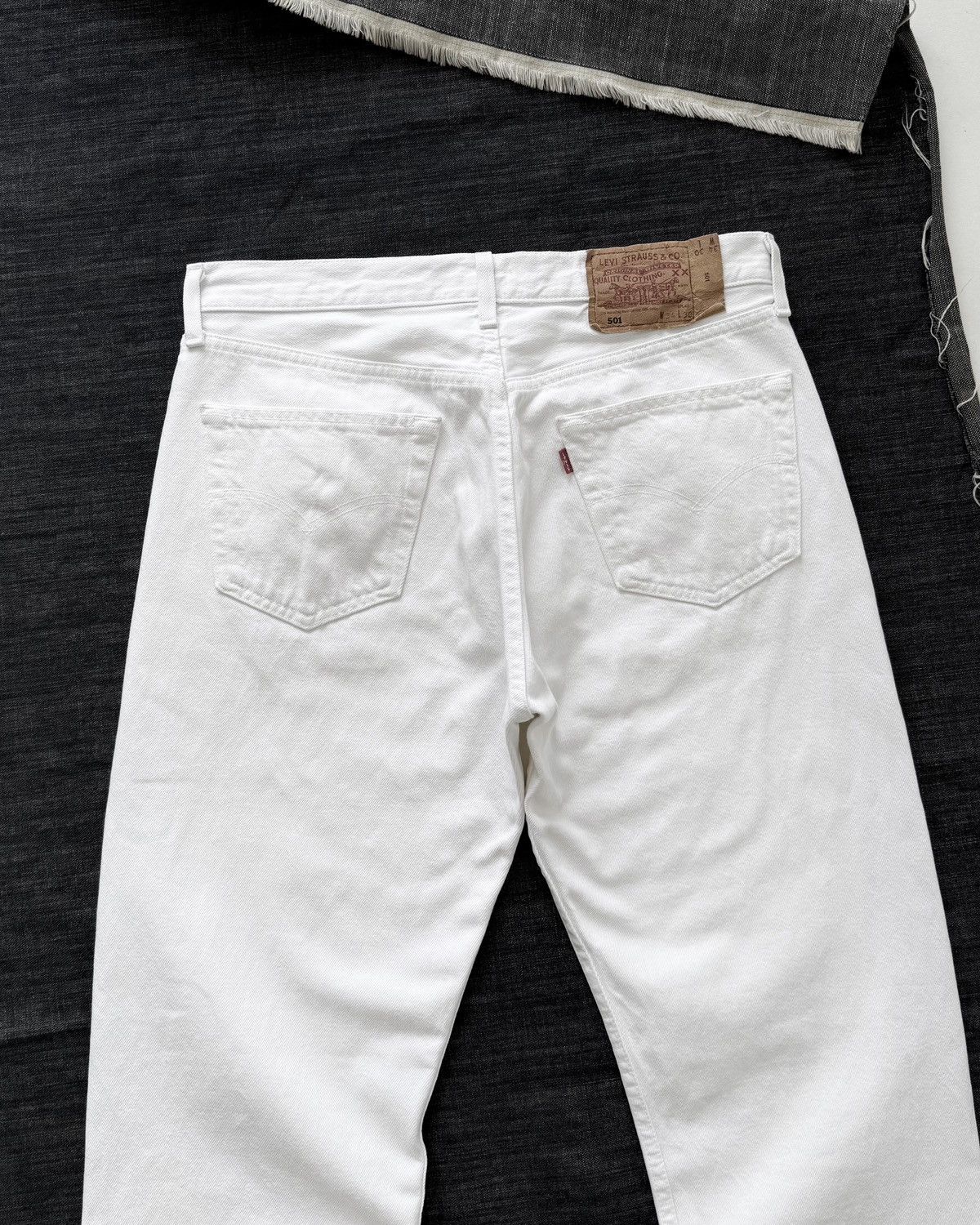 Levi's VINTAGE 90s LEVI’S 501 WHITE JEANS Size US 33 - 3 Thumbnail