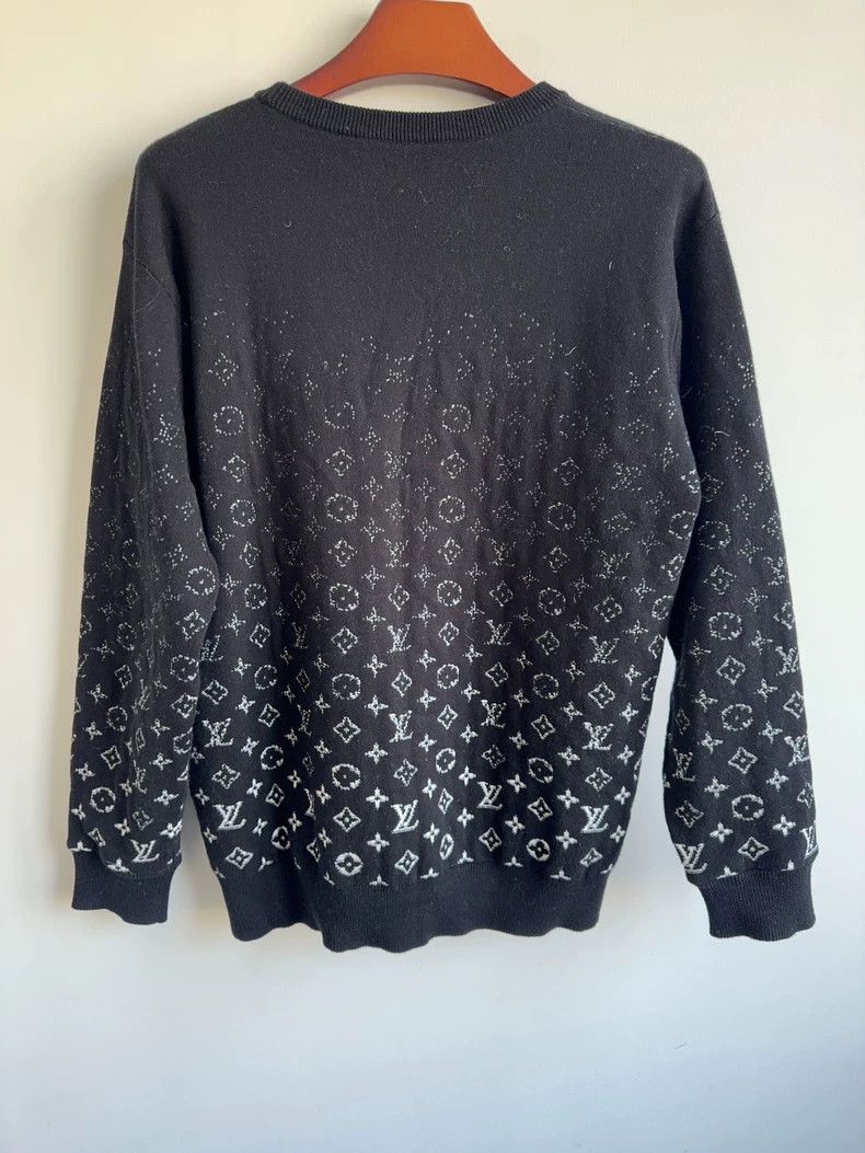 Louis Vuitton Louis Vuitton Classic Printed Ombré Crew Neck Casual Long- Size US L / EU 52-54 / 3 - 3 Thumbnail