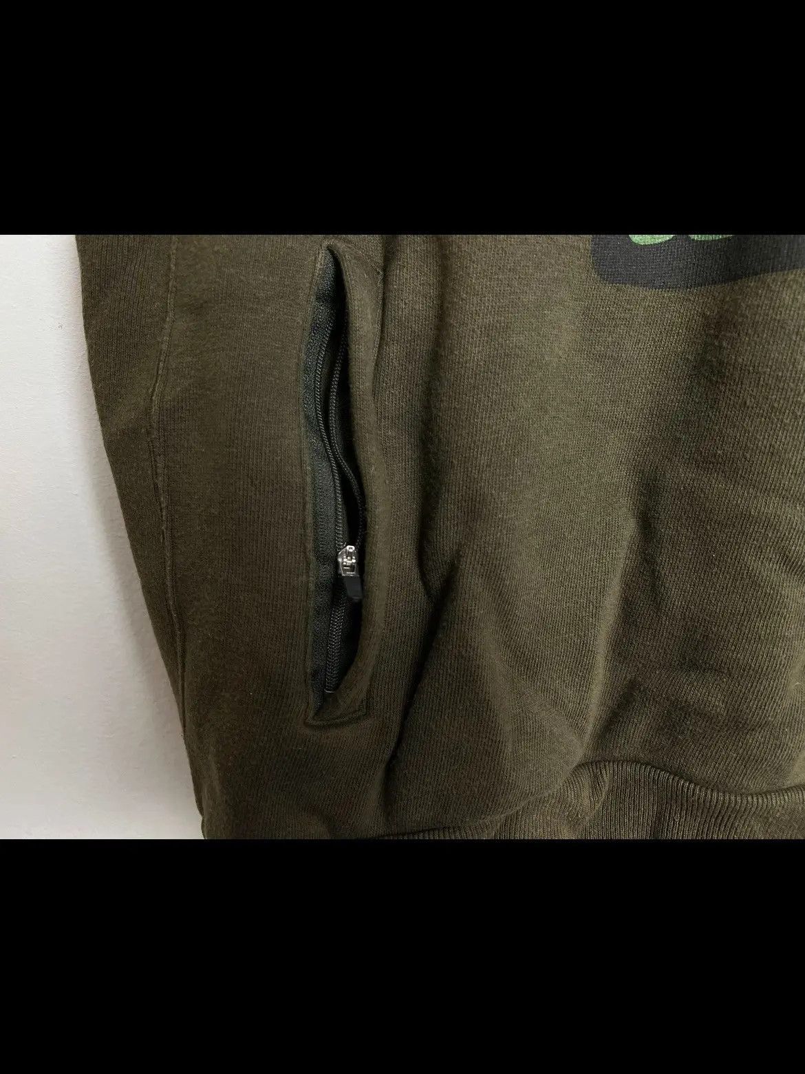 Undercover UNDERCOVER x KAWS sleeveless hoodie Size US M / EU 48-50 / 2 - 5 Thumbnail