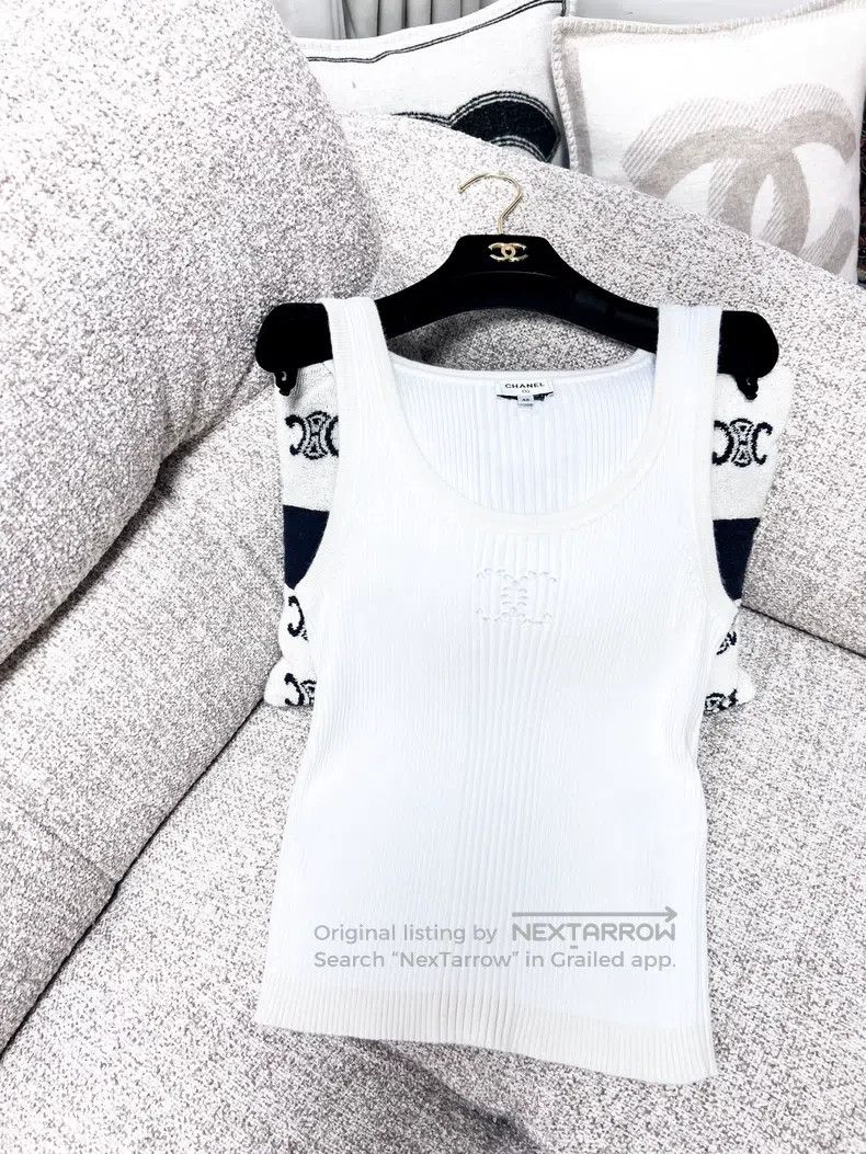 Chanel Chanel 25C white hollow double C vertical striped knitted Size S / US 4 / IT 40 - 1 Thumbnail