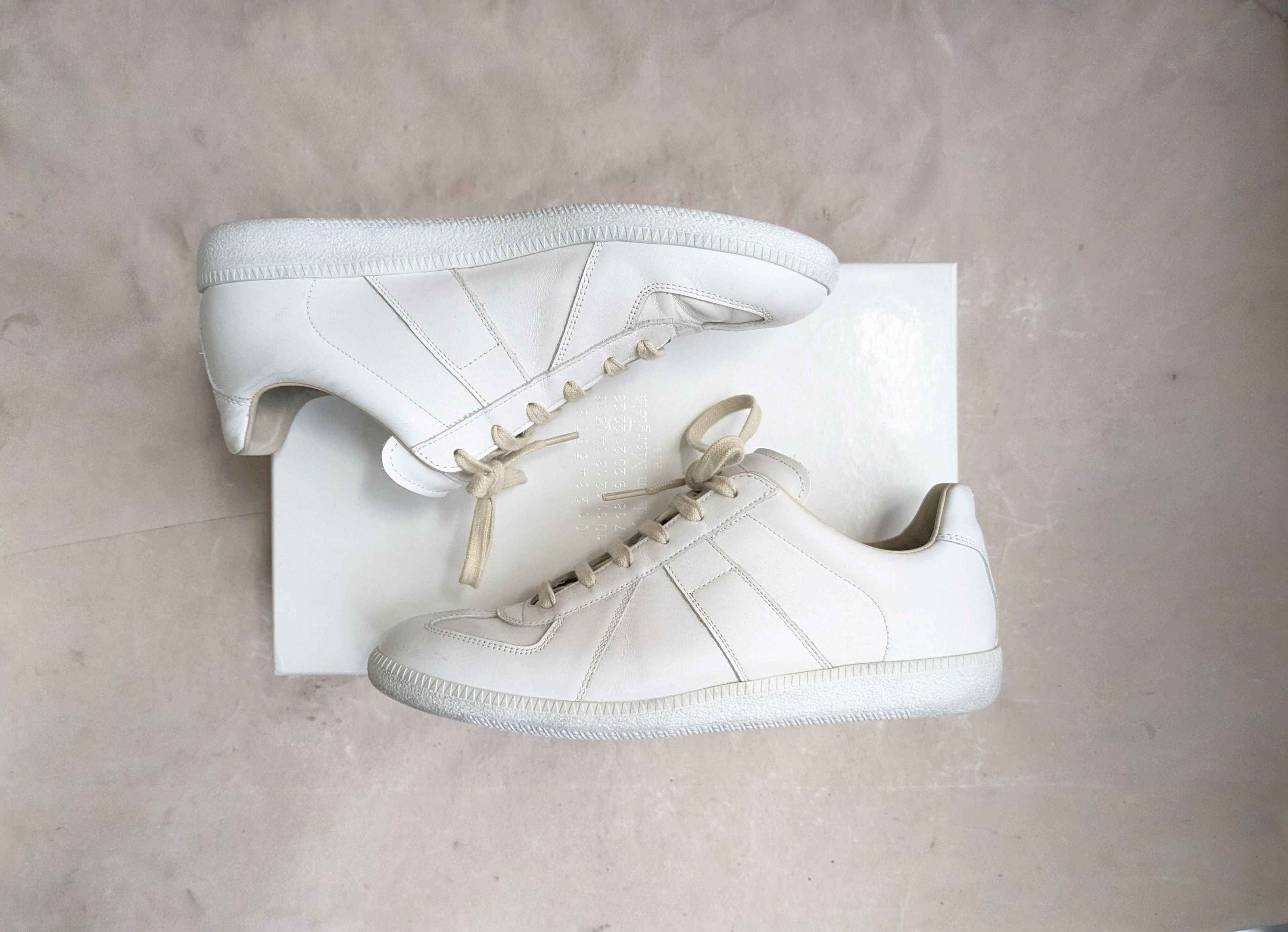 Maison Margiela Maison Margiela Replica GAT White 9 42 Low Tops Leather Size US 9 / EU 42 - 1 Thumbnail